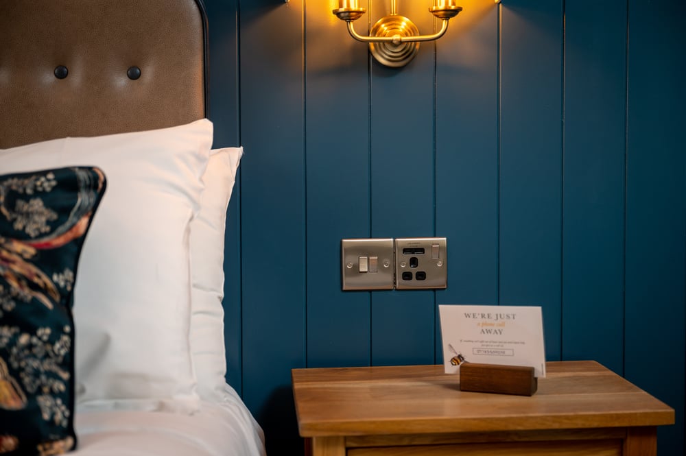 Images Riverside Hotel