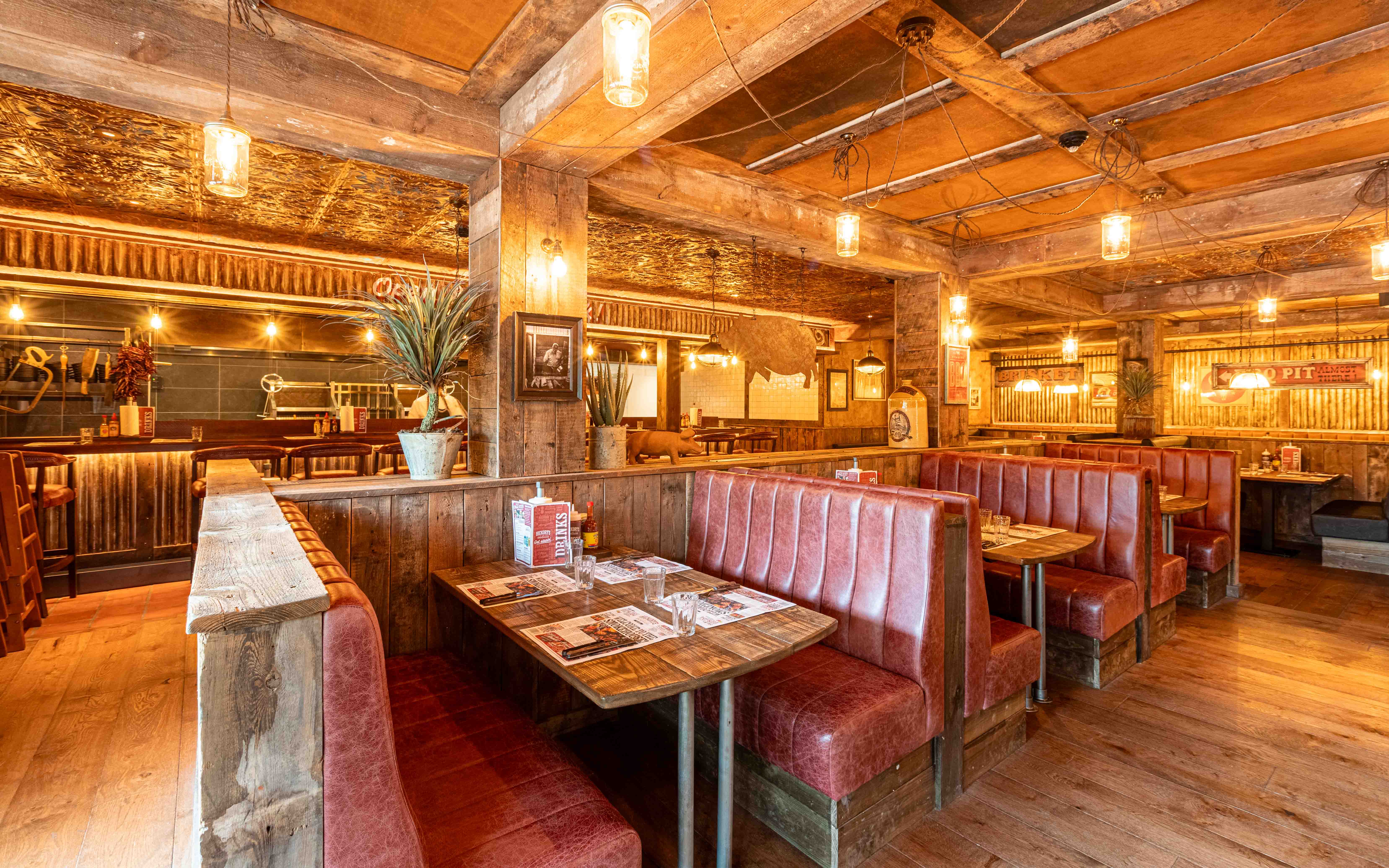 Hickory's Smokehouse Swindon - Family Dining Area