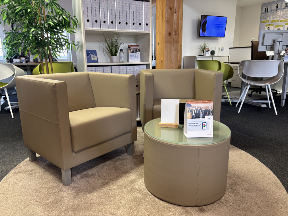 Versicherungskammer Bayern - Dobler & Mayer GbR, Marktplatz 31, 1.OG in Tüßling