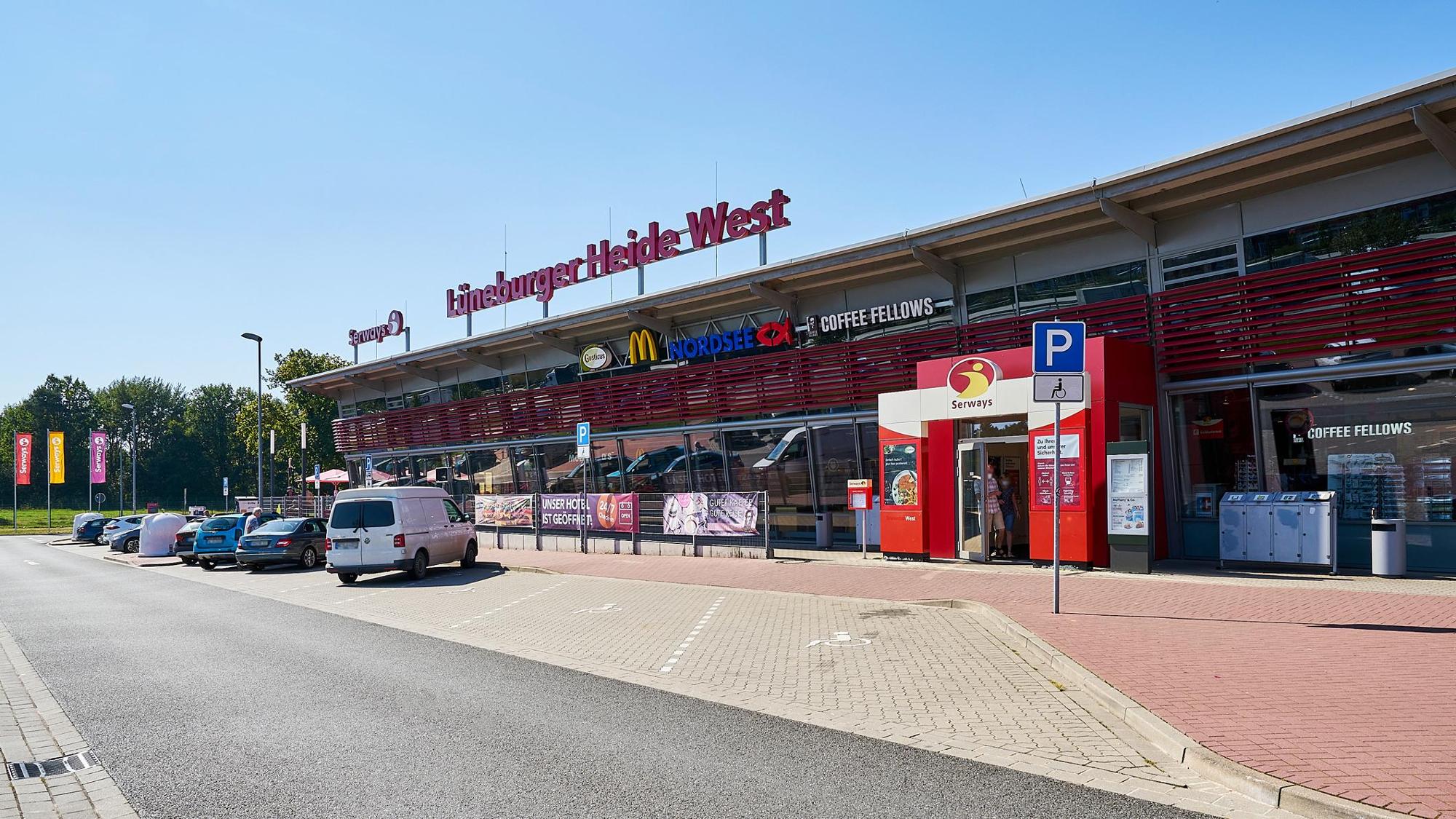 Bild 11 Serways Raststätte Lüneburger Heide West in Bispingen