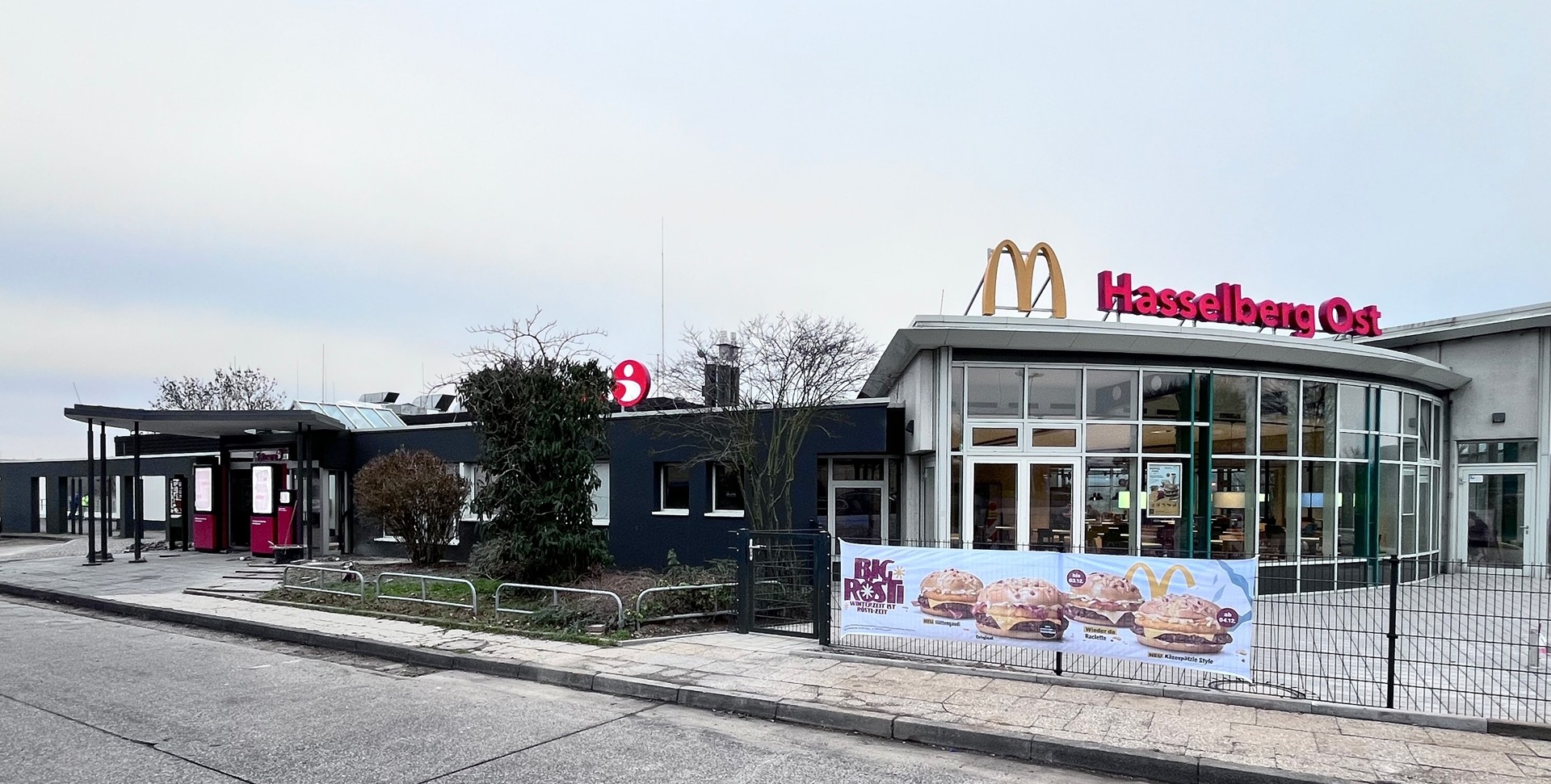 Bild 2 Serways Raststätte Hasselberg Ost in Knüllwald