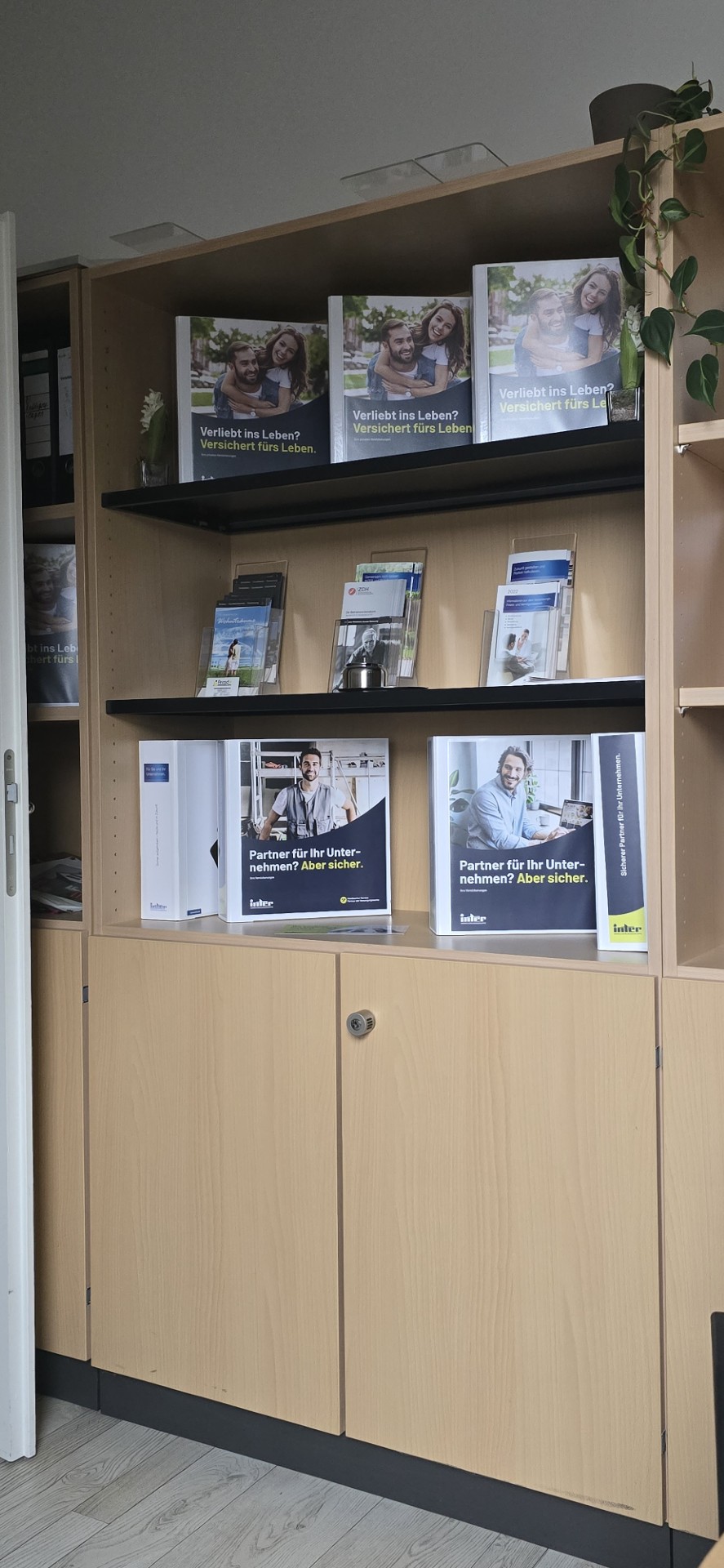 INTER Versicherungsgruppe Katharina Löwen, Hauptstr. 50-52 in Bielefeld