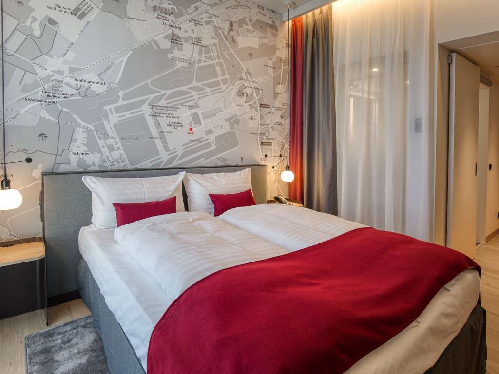 IntercityHotel Berlin Airport Terminal 1+2, Willy-Brandt-Platz 5 in Berlin