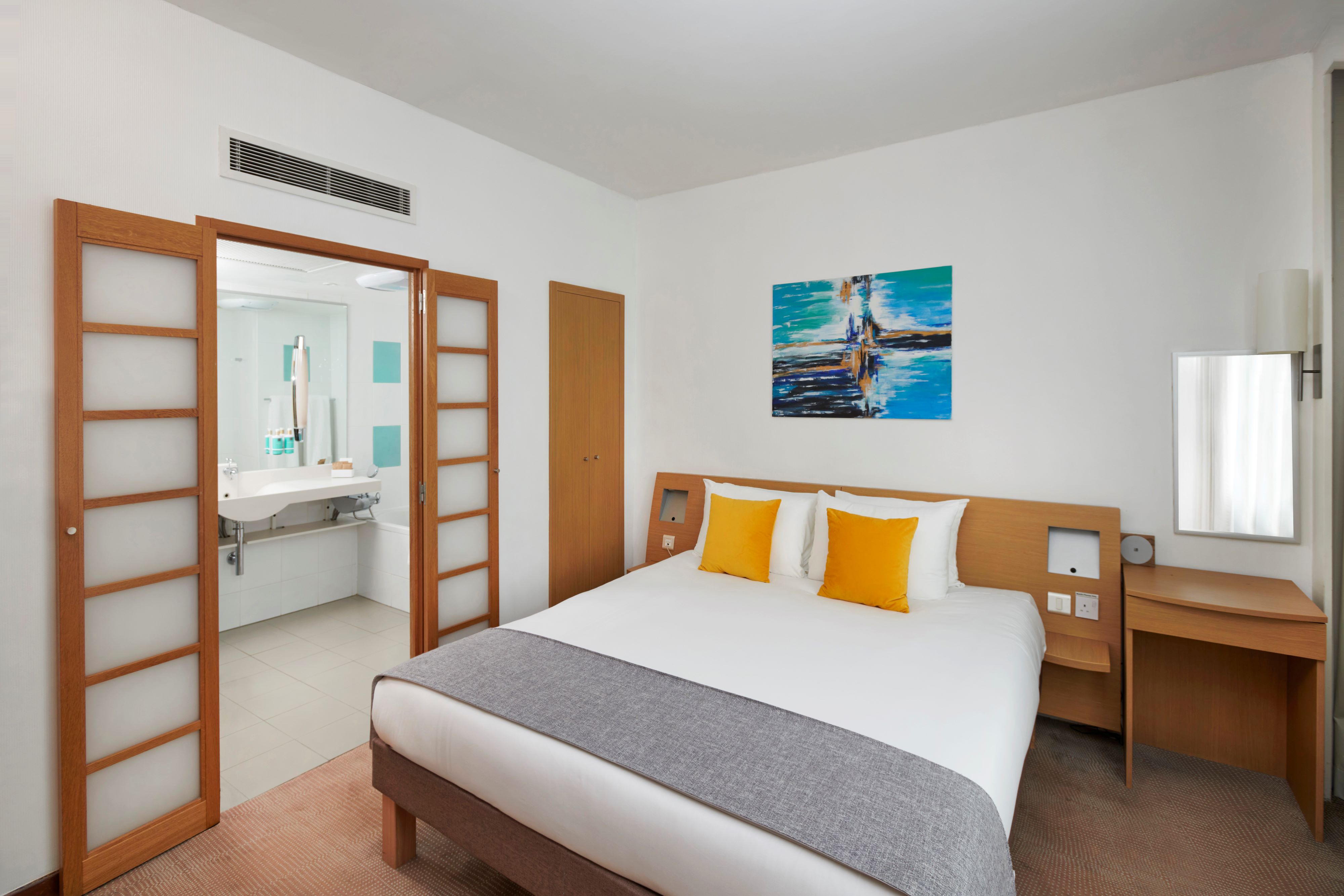 Images Novotel London West