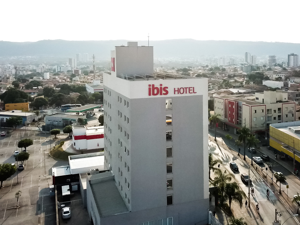 Images ibis Montes Claros Shopping