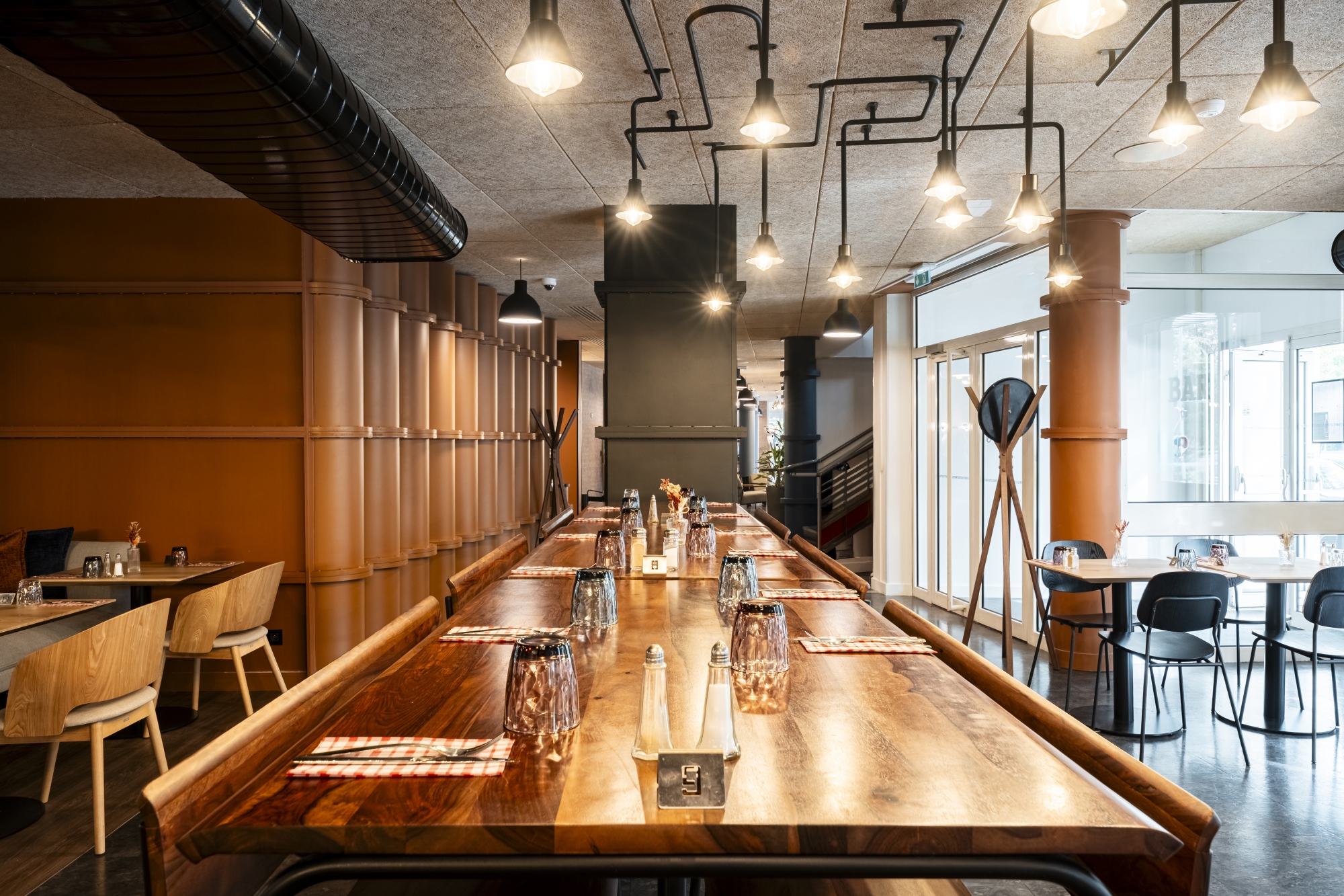 Salle principale du restaurant Le Loft