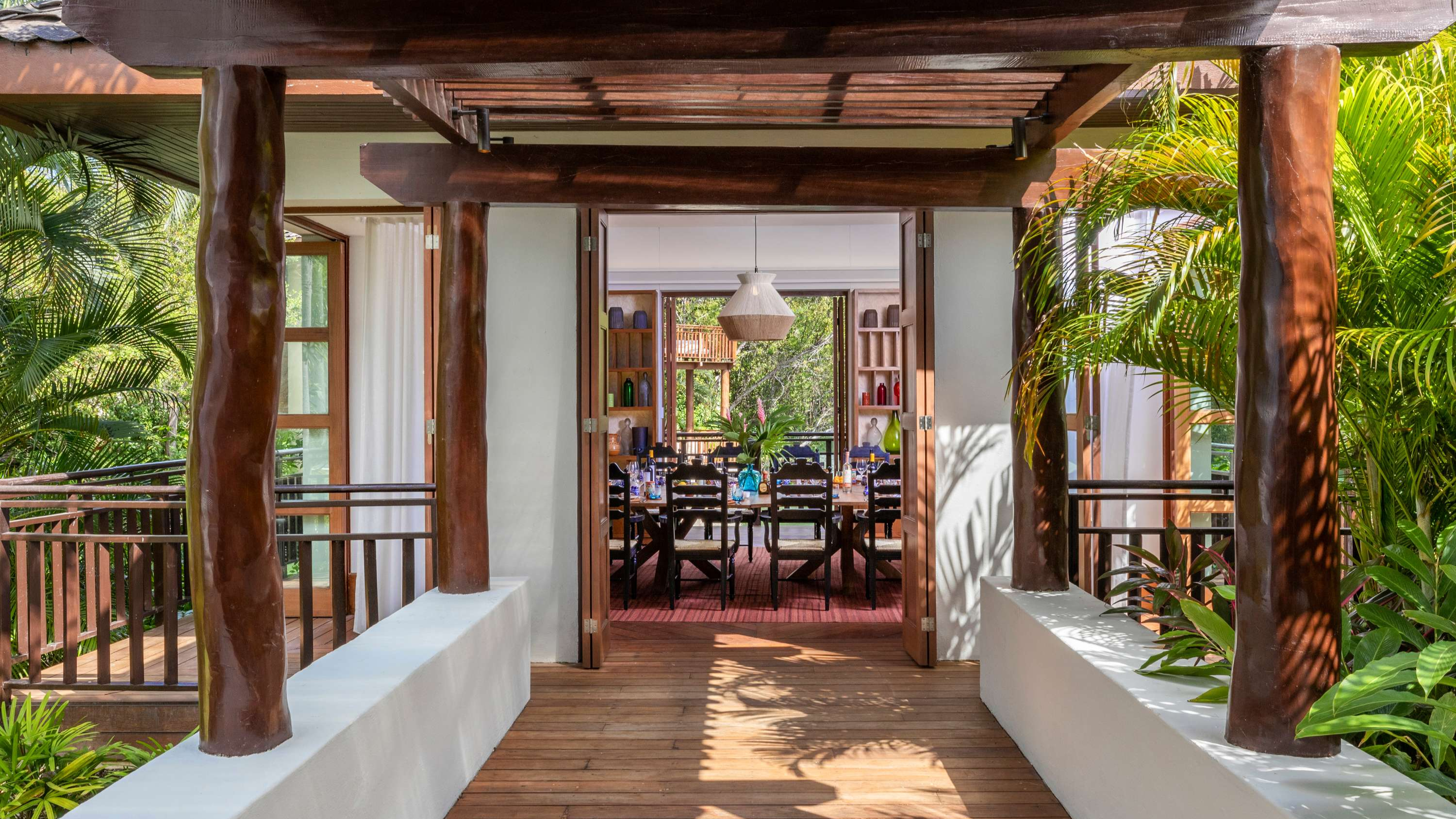 Images LA LAGUNA RESTAURANT AND LOUNGE