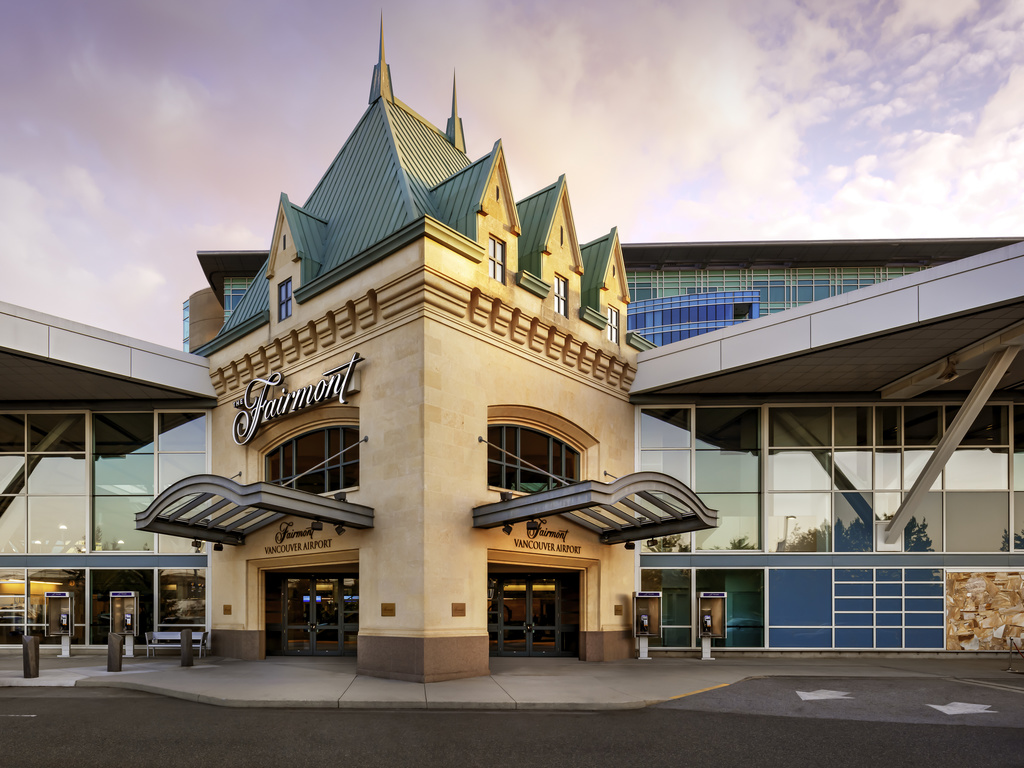 Images Fairmont Vancouver Airport