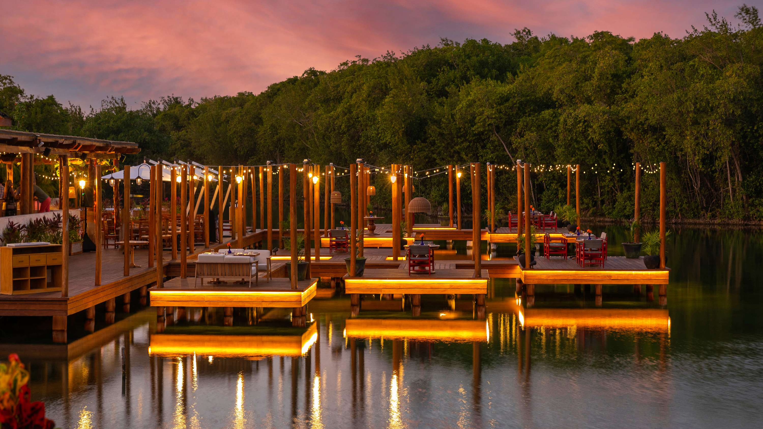 Images LA LAGUNA RESTAURANT AND LOUNGE