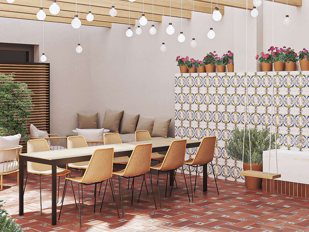 Images greet Alicante Centro