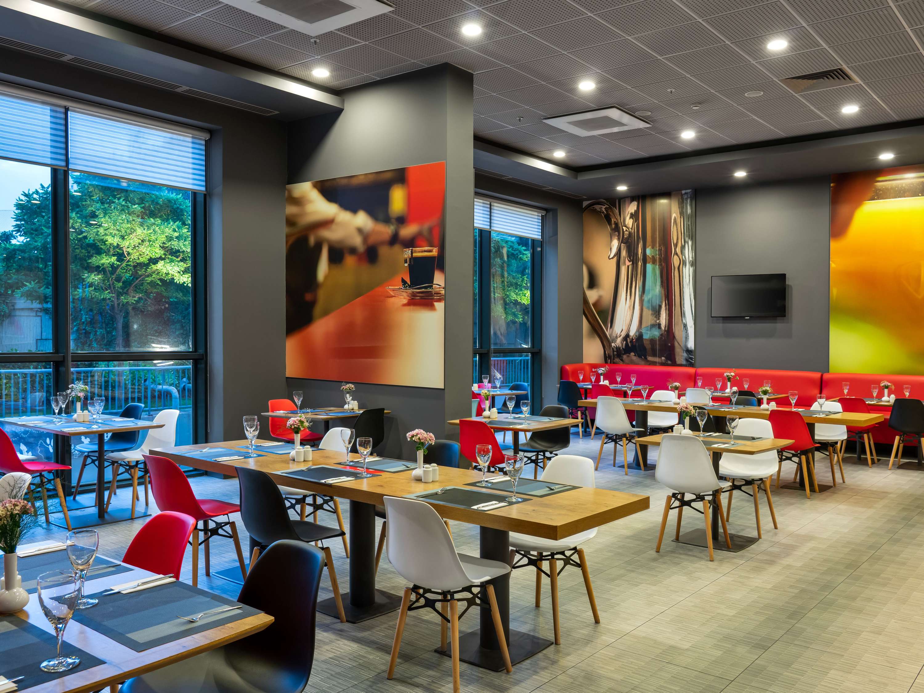 Images MAIN RESTAURANT