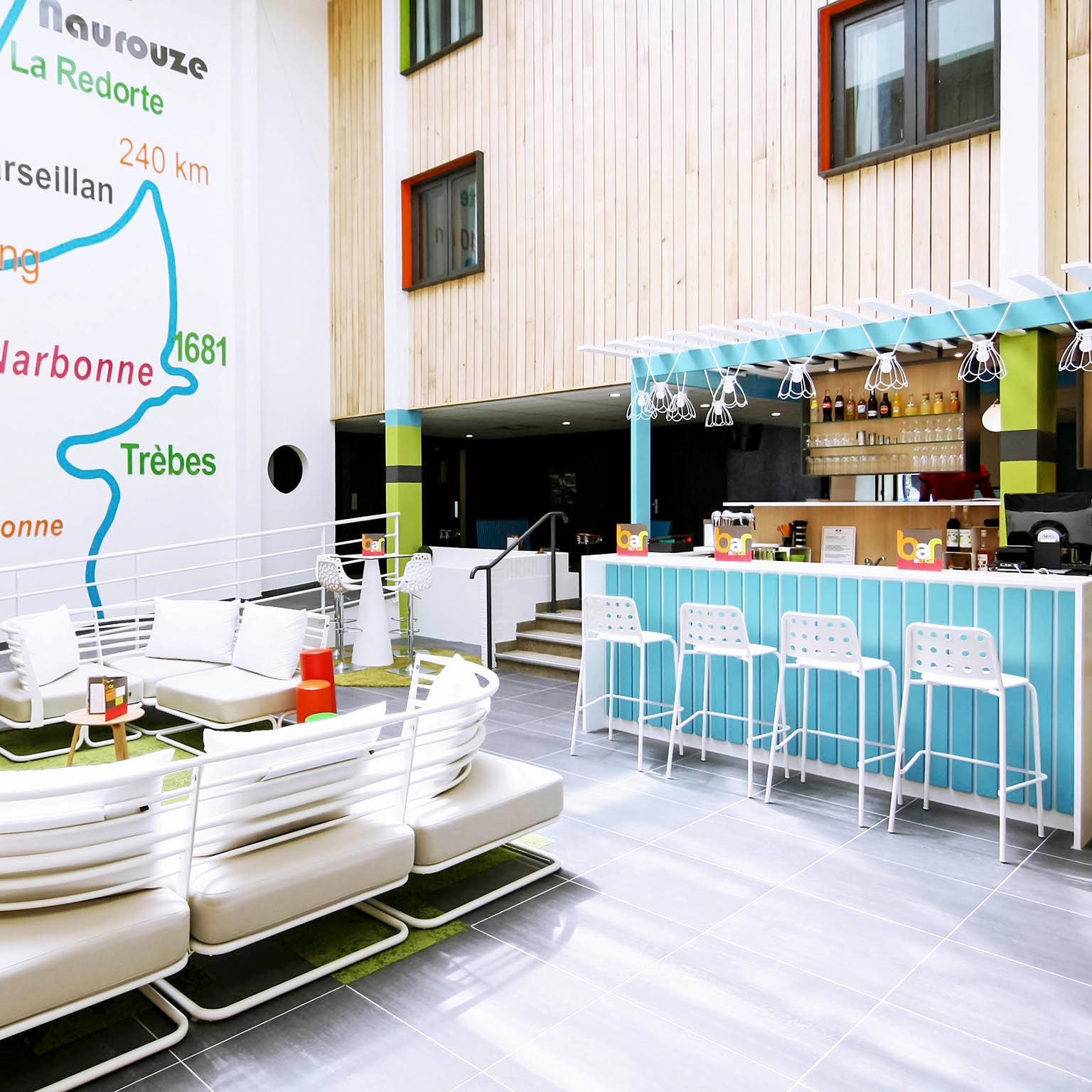 Le Patio bar, piano-bar, pub