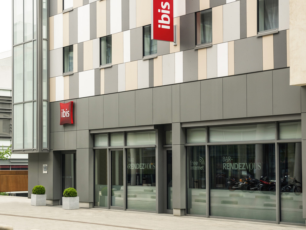 Images ibis Esch Belval