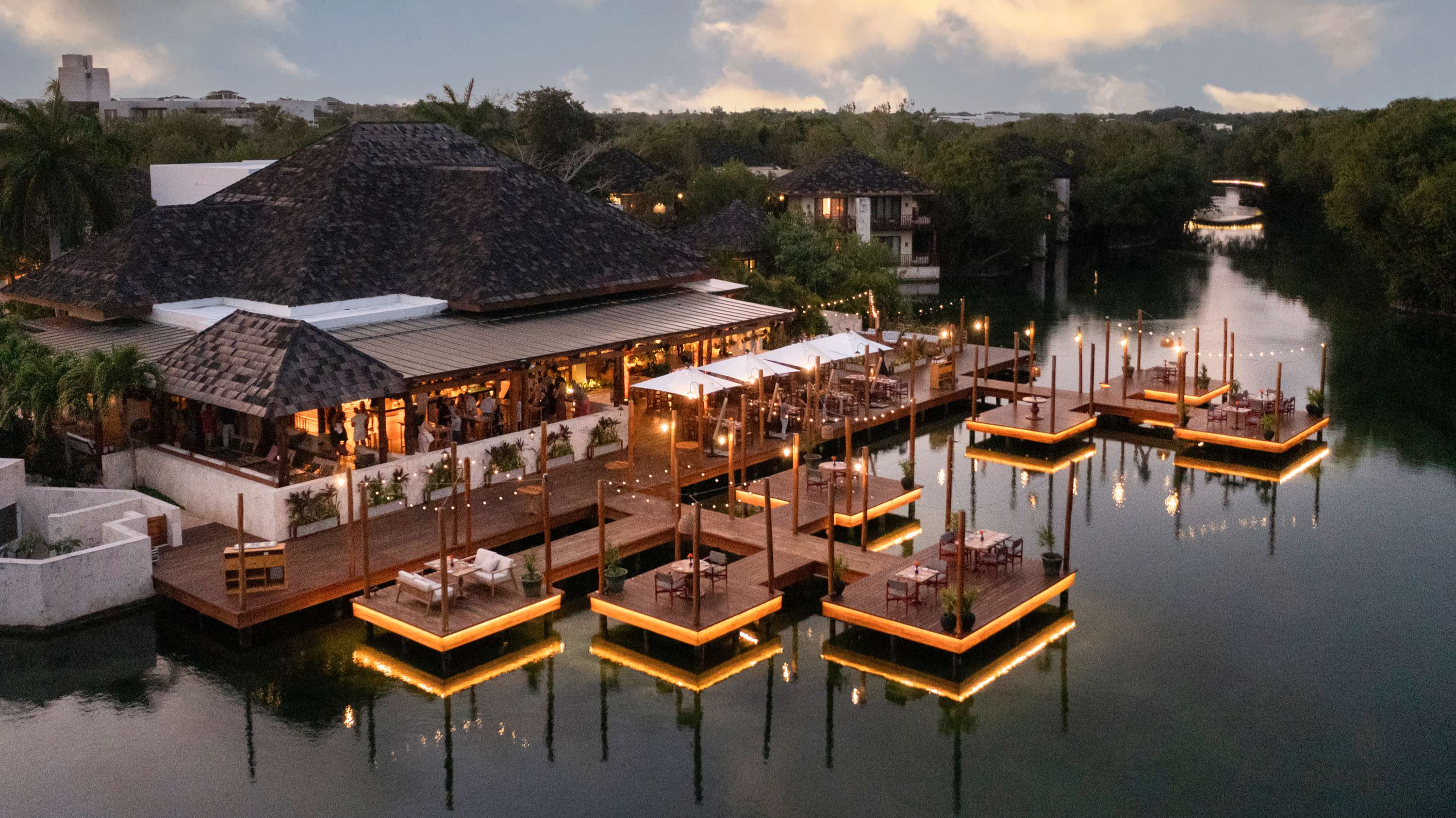 Images LA LAGUNA RESTAURANT AND LOUNGE