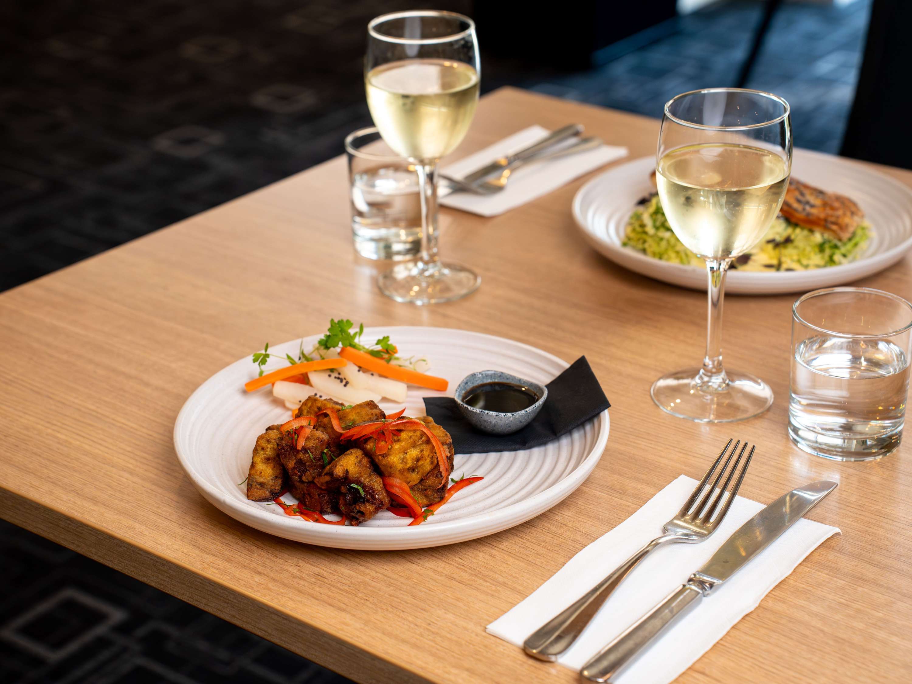 Images MACH ONE RESTAURANT & BAR