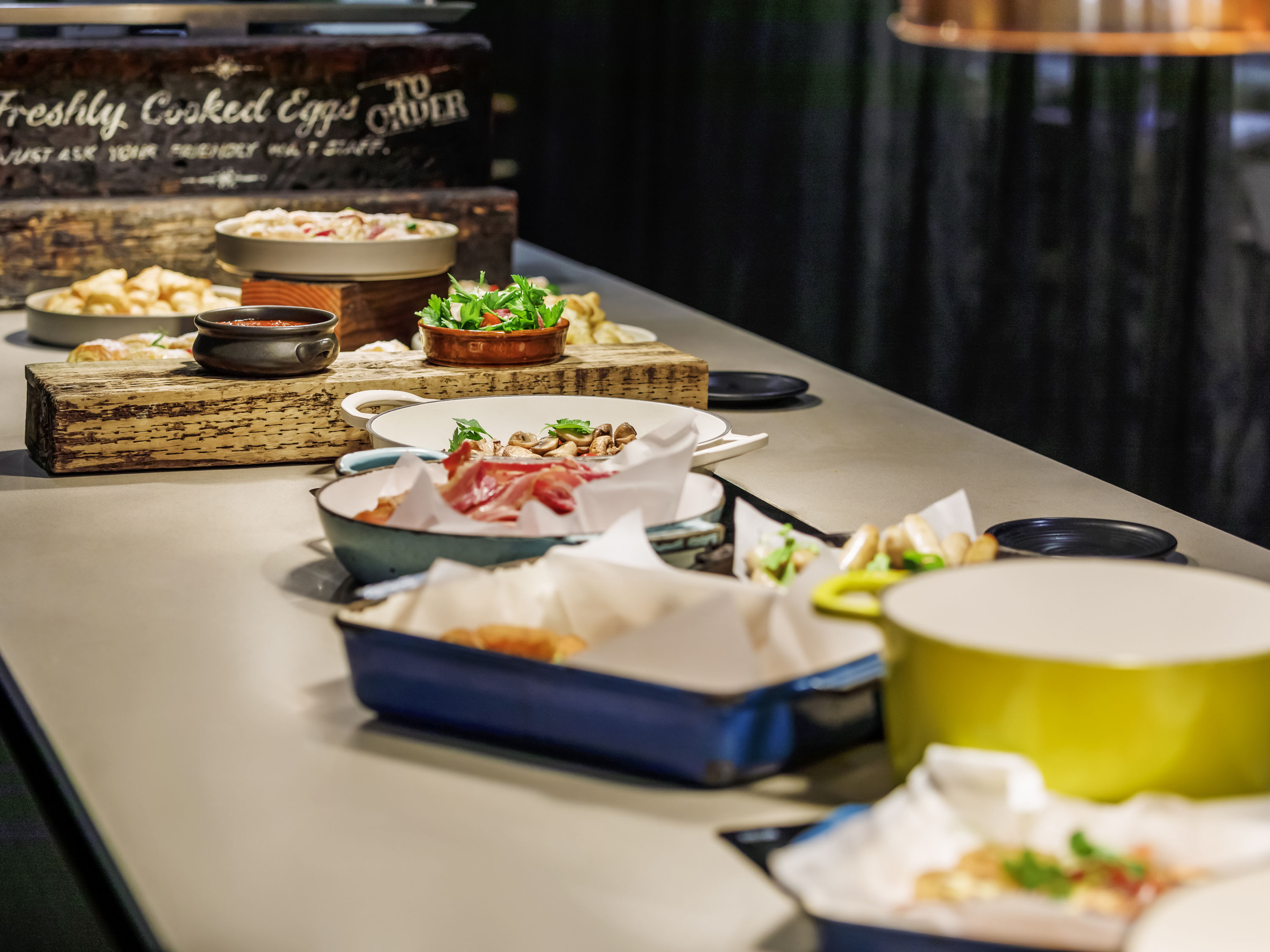 Images THOMAS ST. KITCHEN & BAR