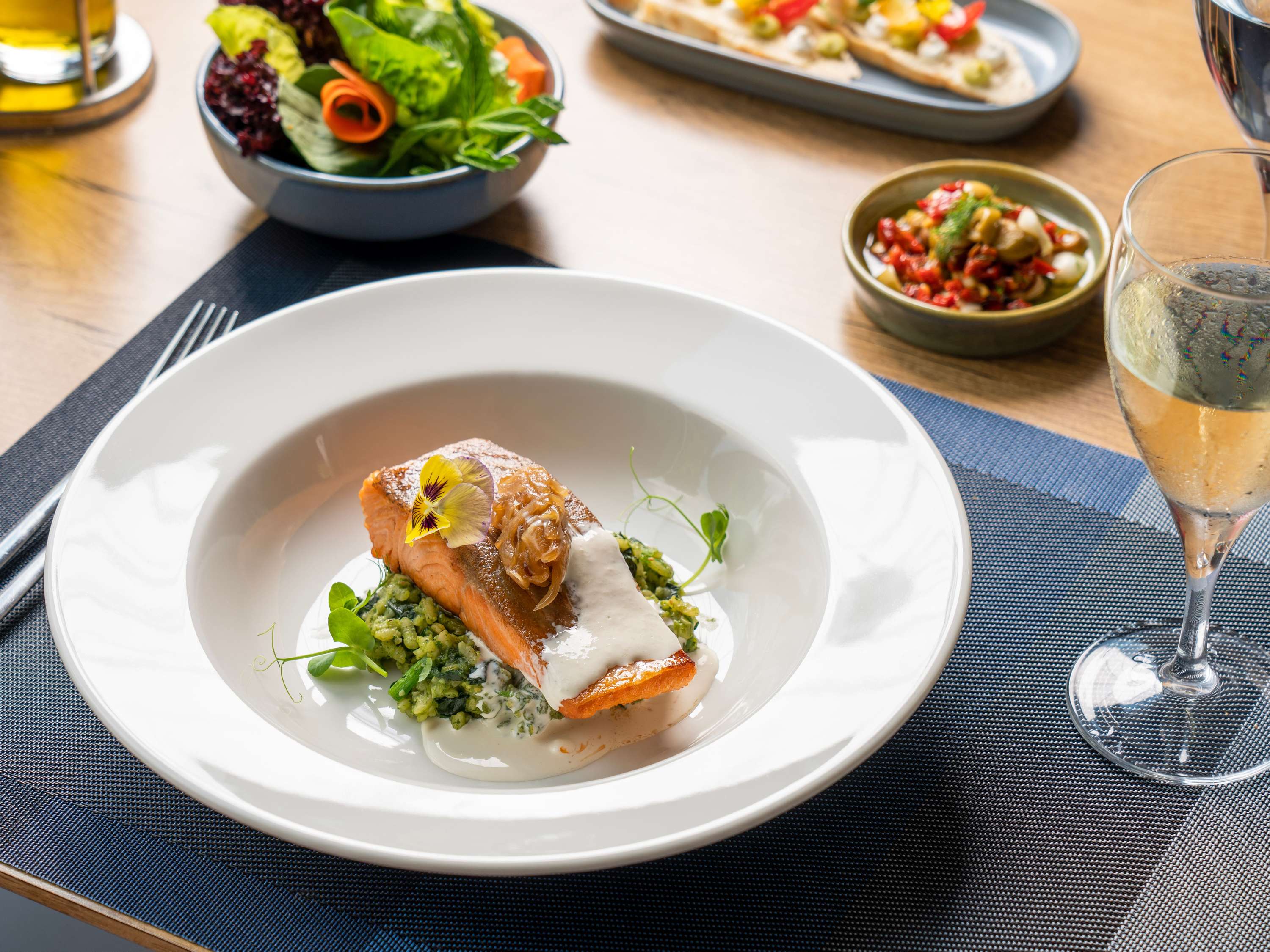 Images MAIN RESTAURANT