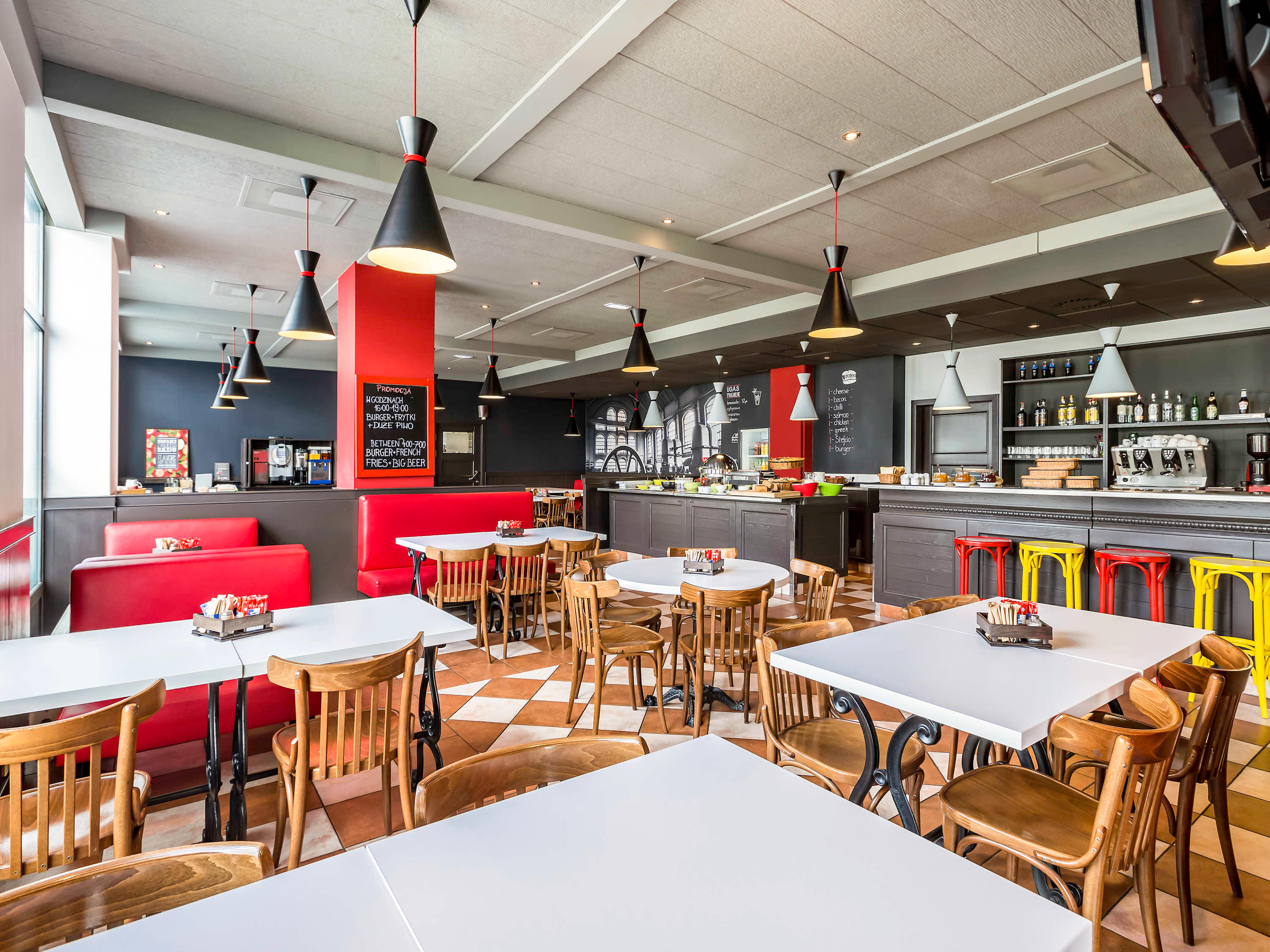 Images IBIS BAR & RESTAURANT