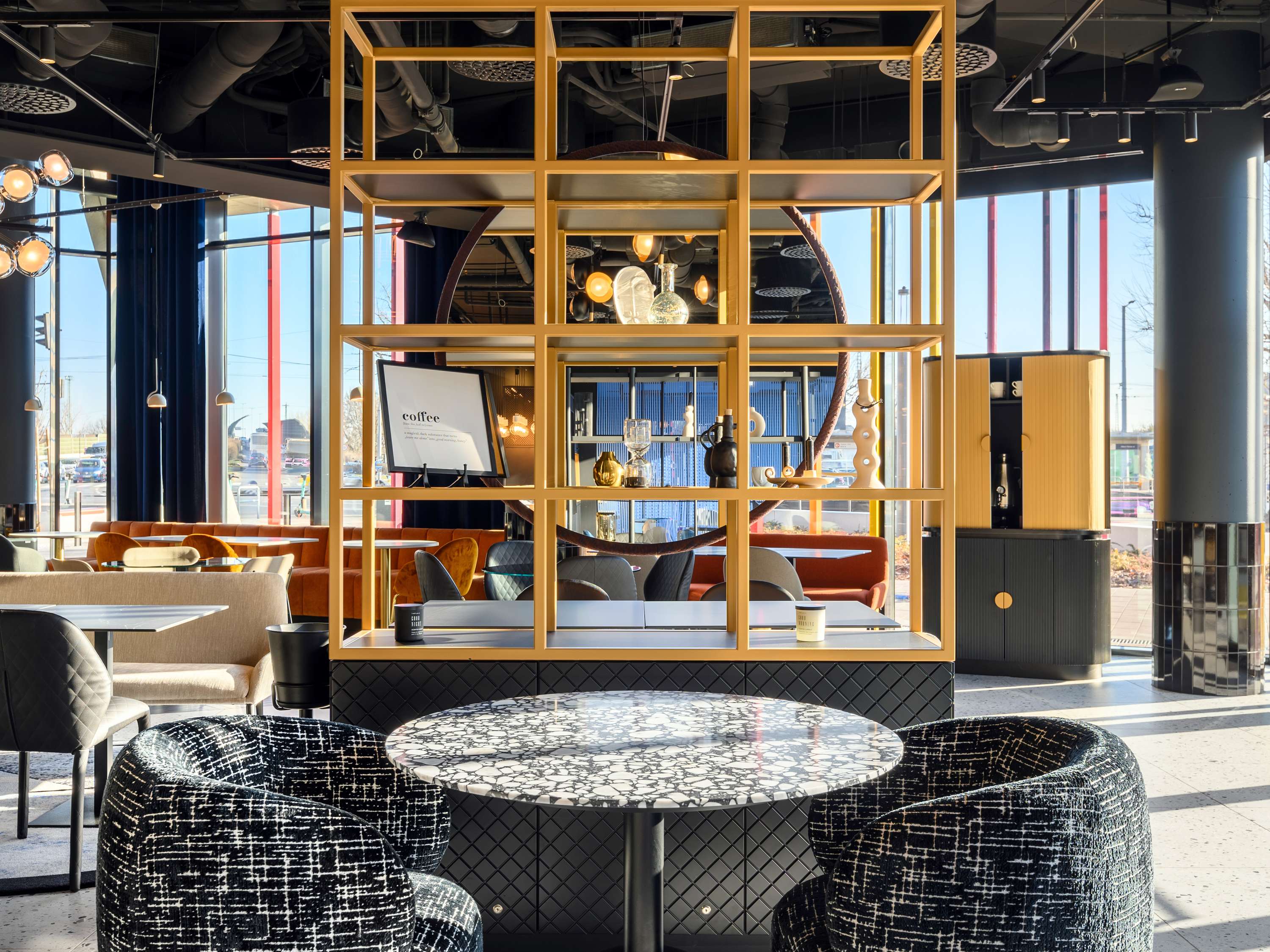 Images TRIBE Table Budapest