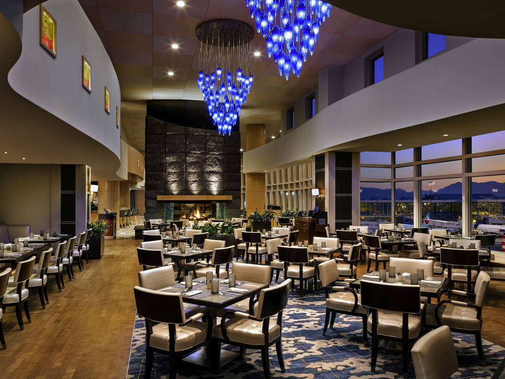 Images Fairmont Vancouver Airport