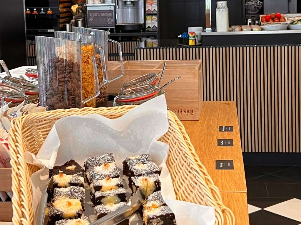 ibis Fribourg, 21 Route Du Lac in Granges Paccot