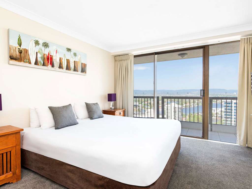 Images BreakFree Longbeach Surfers Paradise