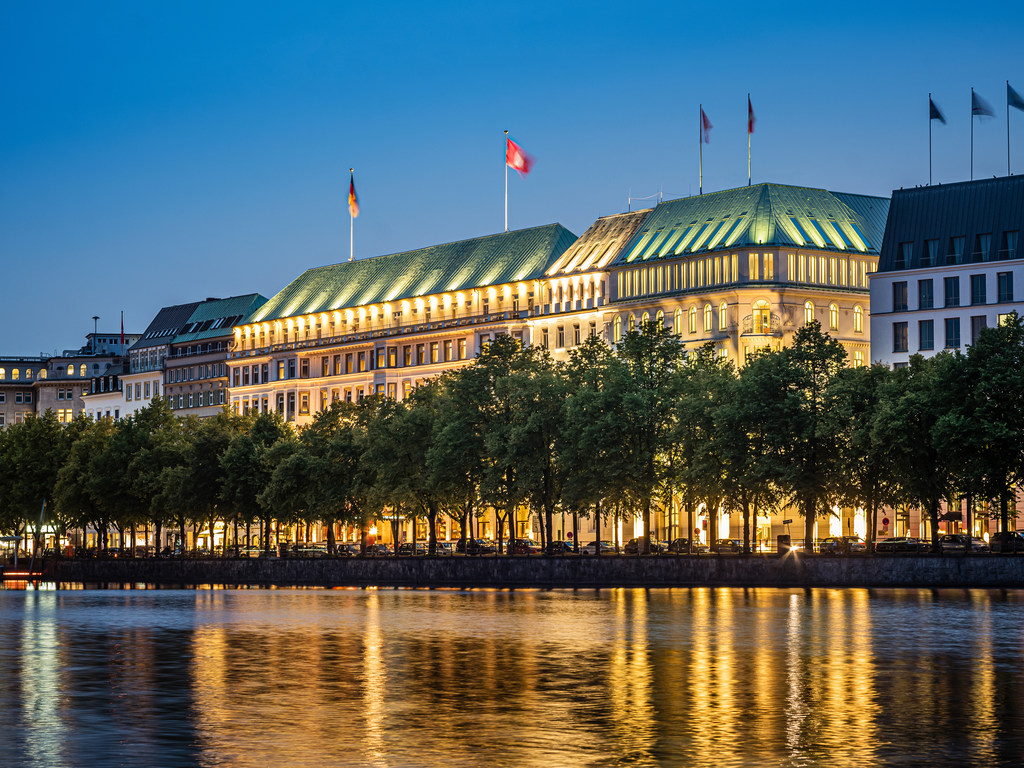 Fairmont Hotel Vier Jahreszeiten in Hamburg - Logo