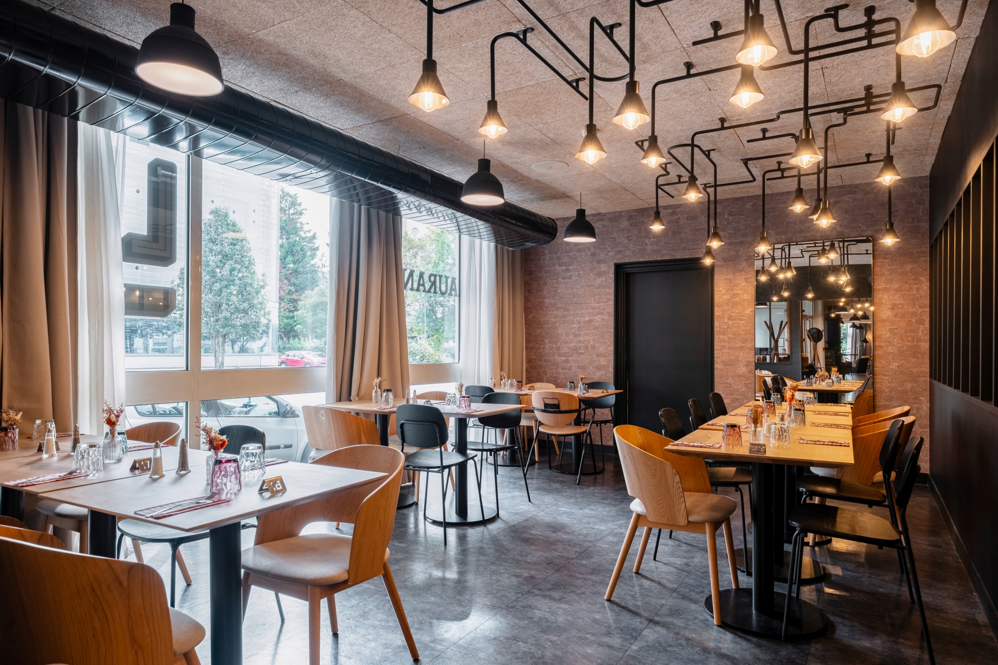 Petite salle du restaurant Le Loft