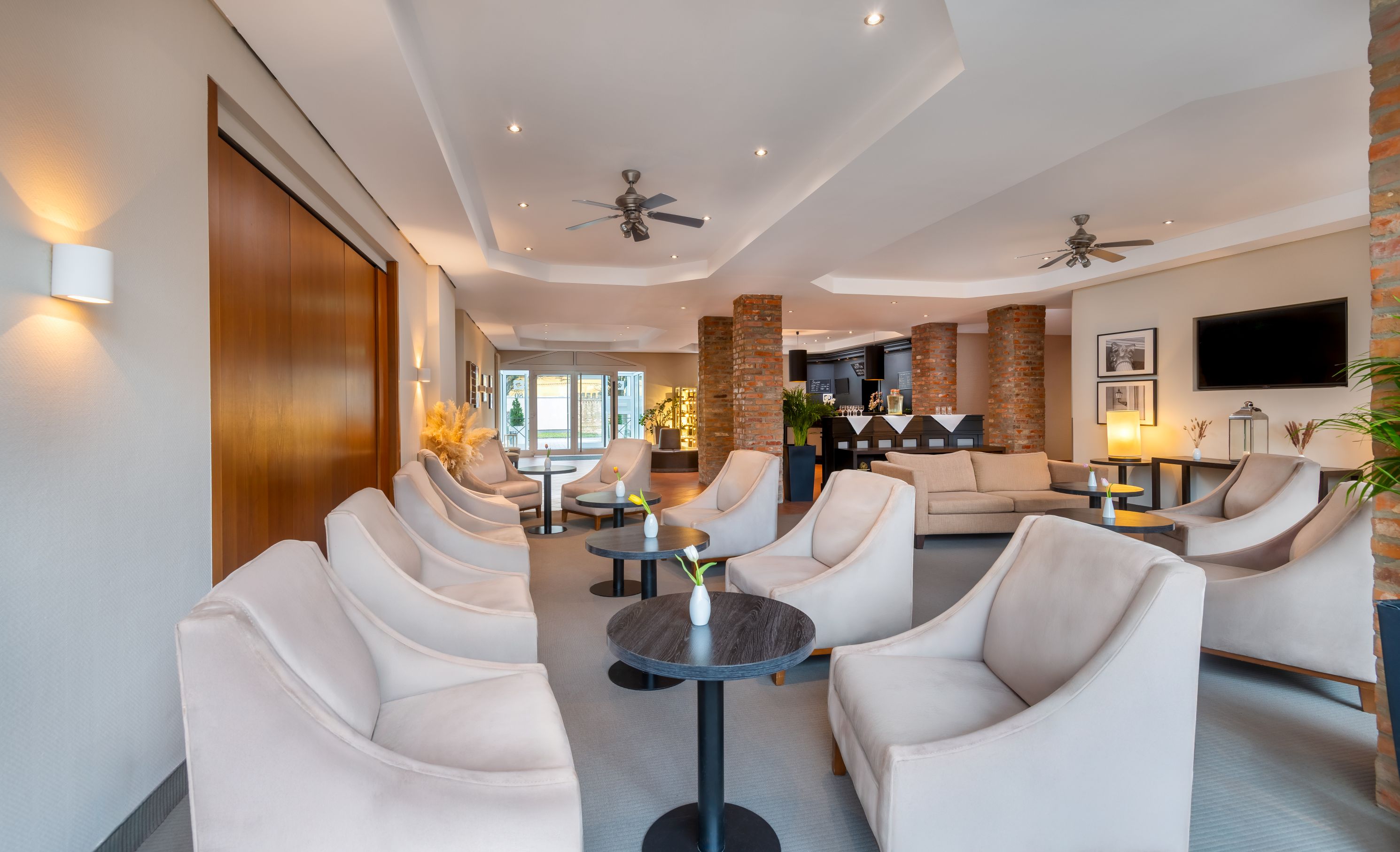 greet Hotel Potsdam am Park Sanssouci, Forststrasse 80 in Potsdam