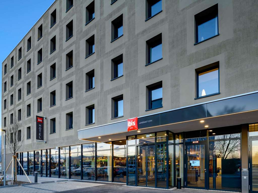 ibis Landshut City, Bahnhofplatz 2 in Landshut