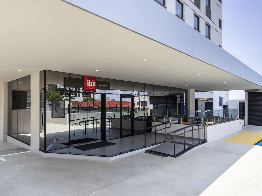 Images ibis Ponta Grossa