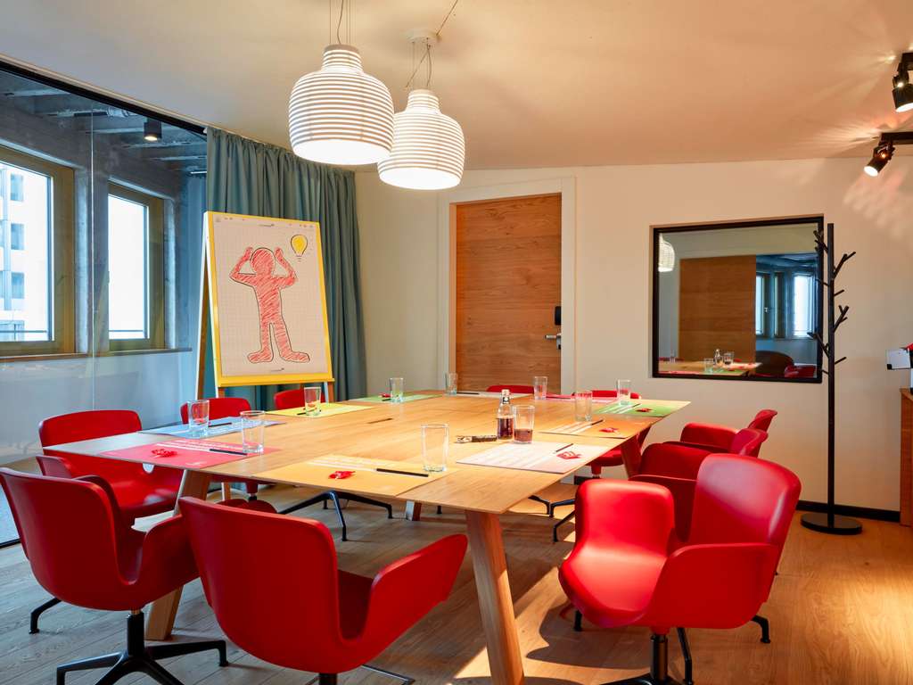 25hours Hotel Köln The Circle, Im Klapperhof 22 To 24 in Koeln