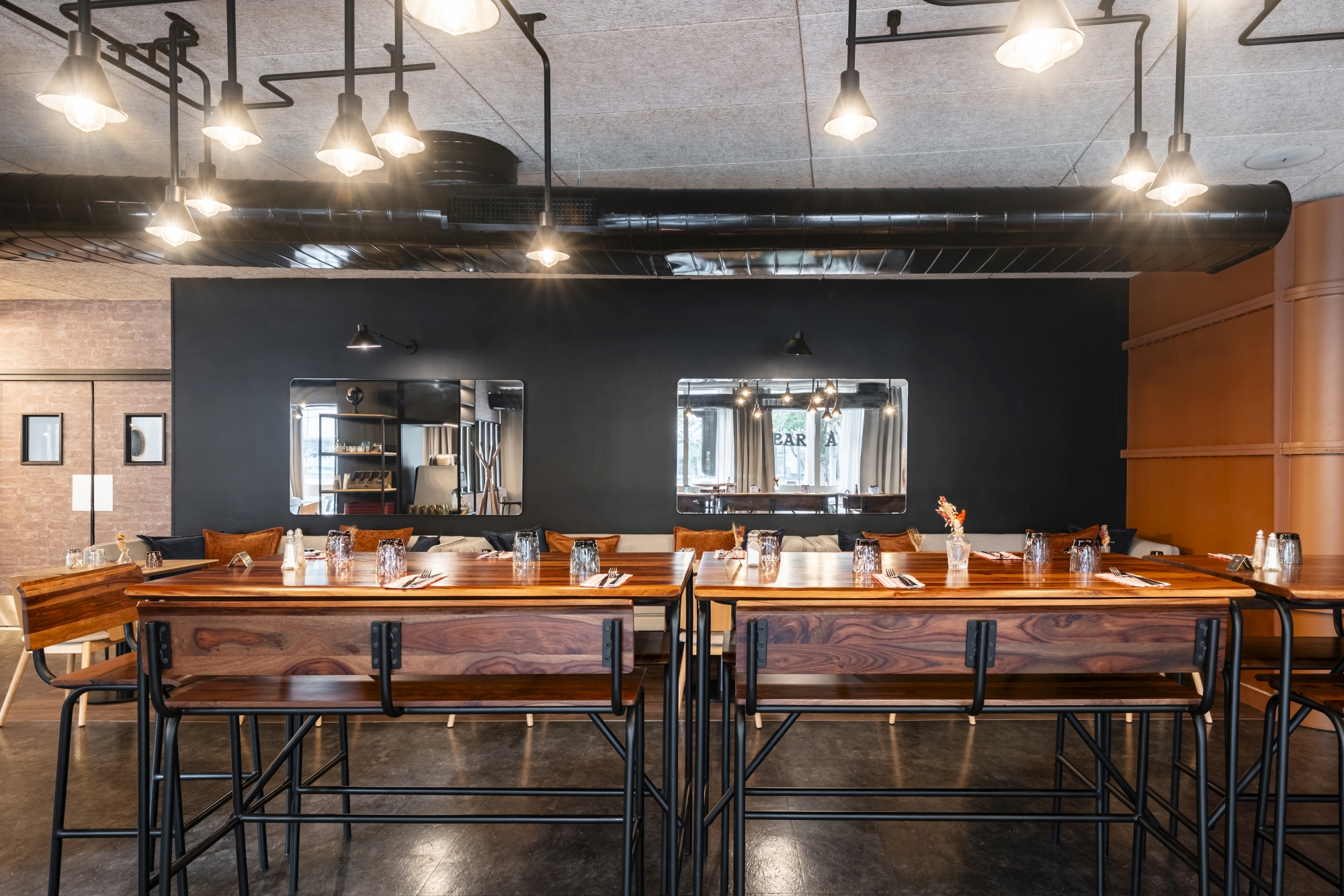 Salle principale du restaurant Le Loft