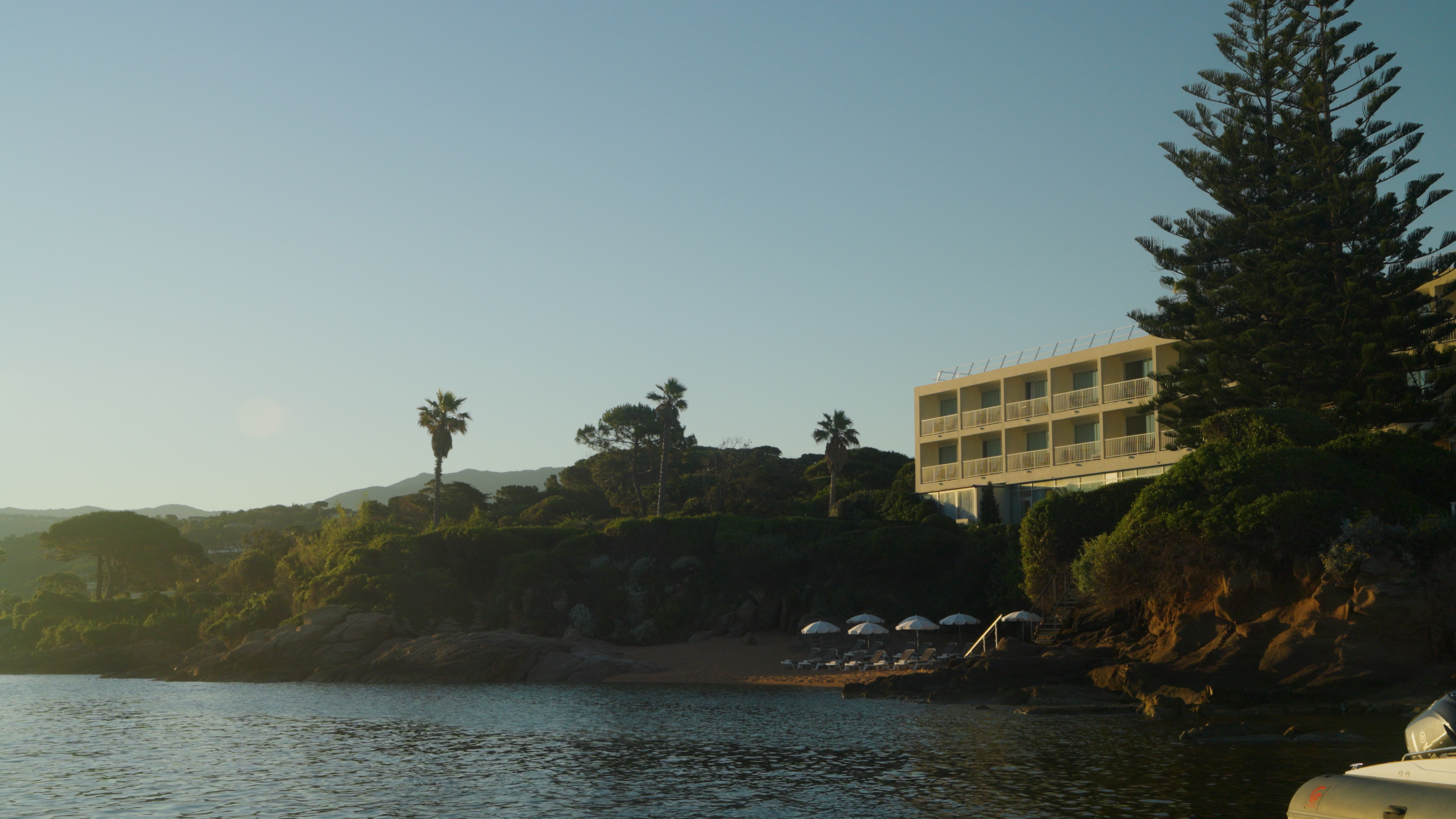 Découvrez le Sofitel Golfe d'Ajaccio Thalassa Sea & Spa, un lieu d'exception où la Méditerranée rencontre l'élégance et la nature corse. Découvrez le Sofitel Golfe d'Ajaccio Thalassa Sea & Spa, un lieu d'exception où la Méditerranée rencontre l'élégance et la nature corse.