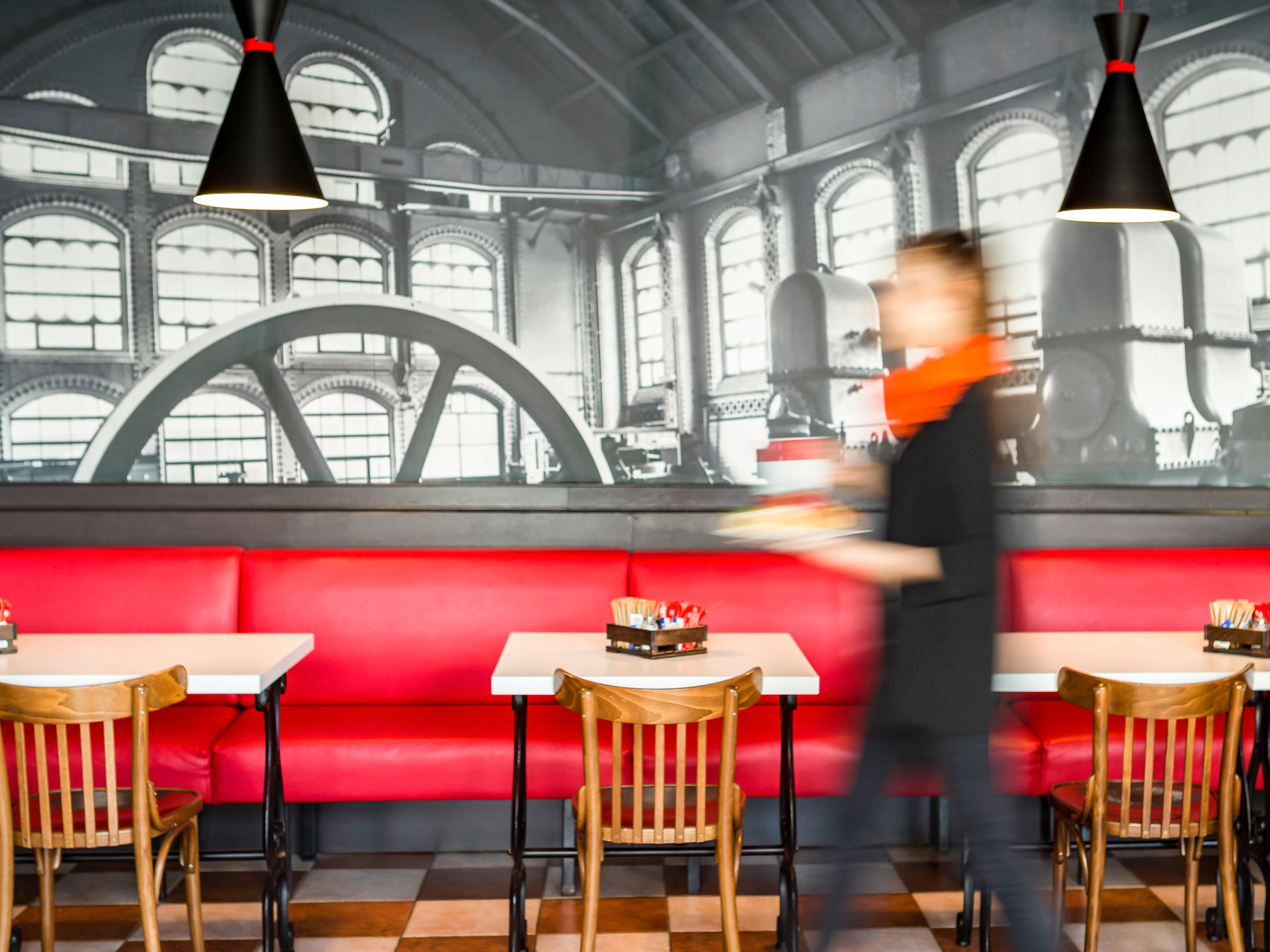 Images IBIS BAR & RESTAURANT