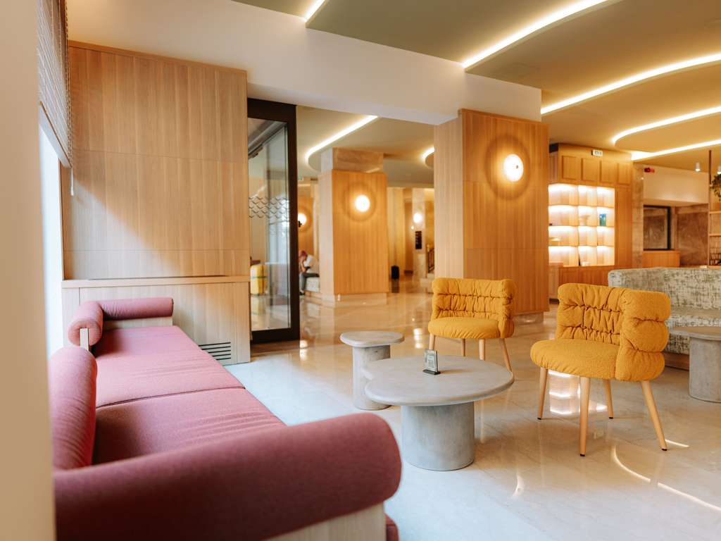 Images Mövenpick Hotel Bari
