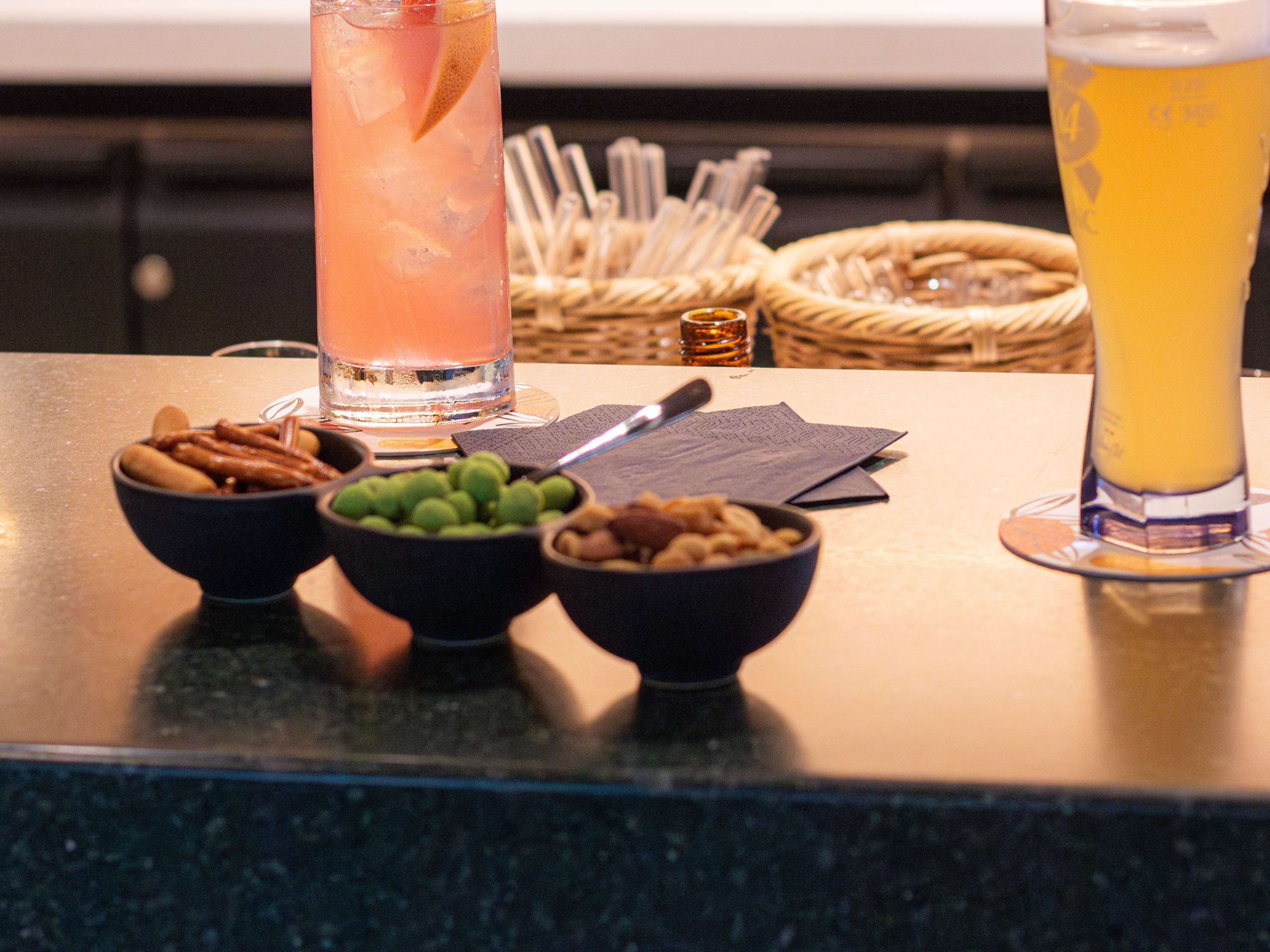 MOZAMI BAR, Lindbergh-Platz 1 in Glattpark