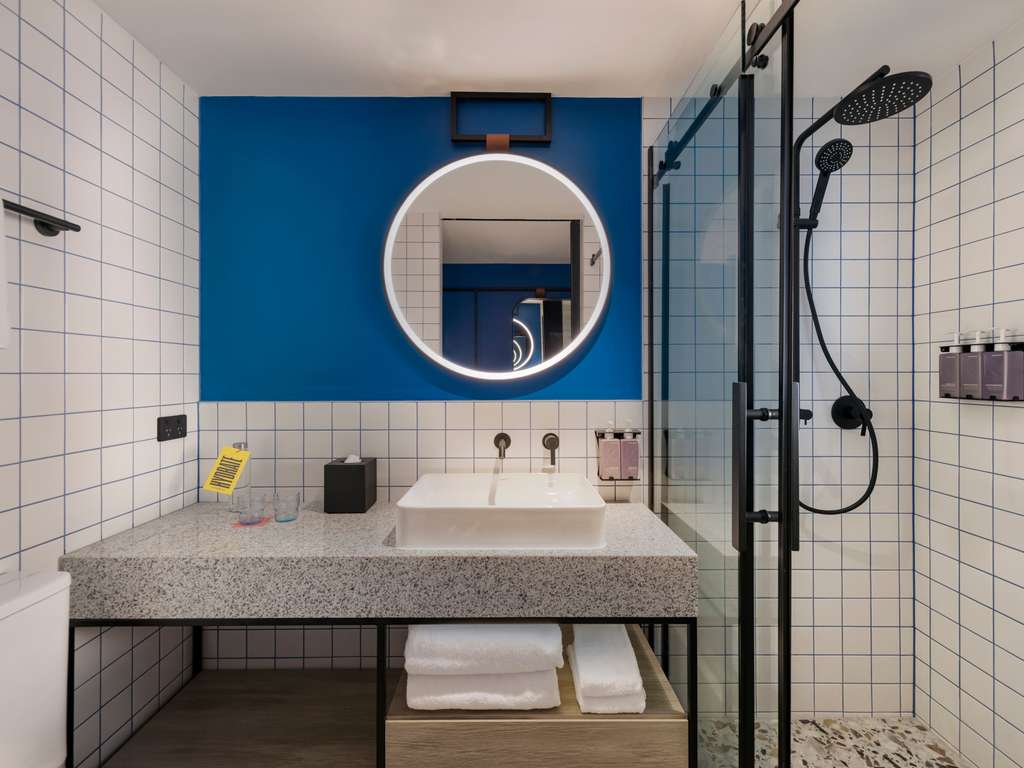 Images TRIBE Auckland Fort Street