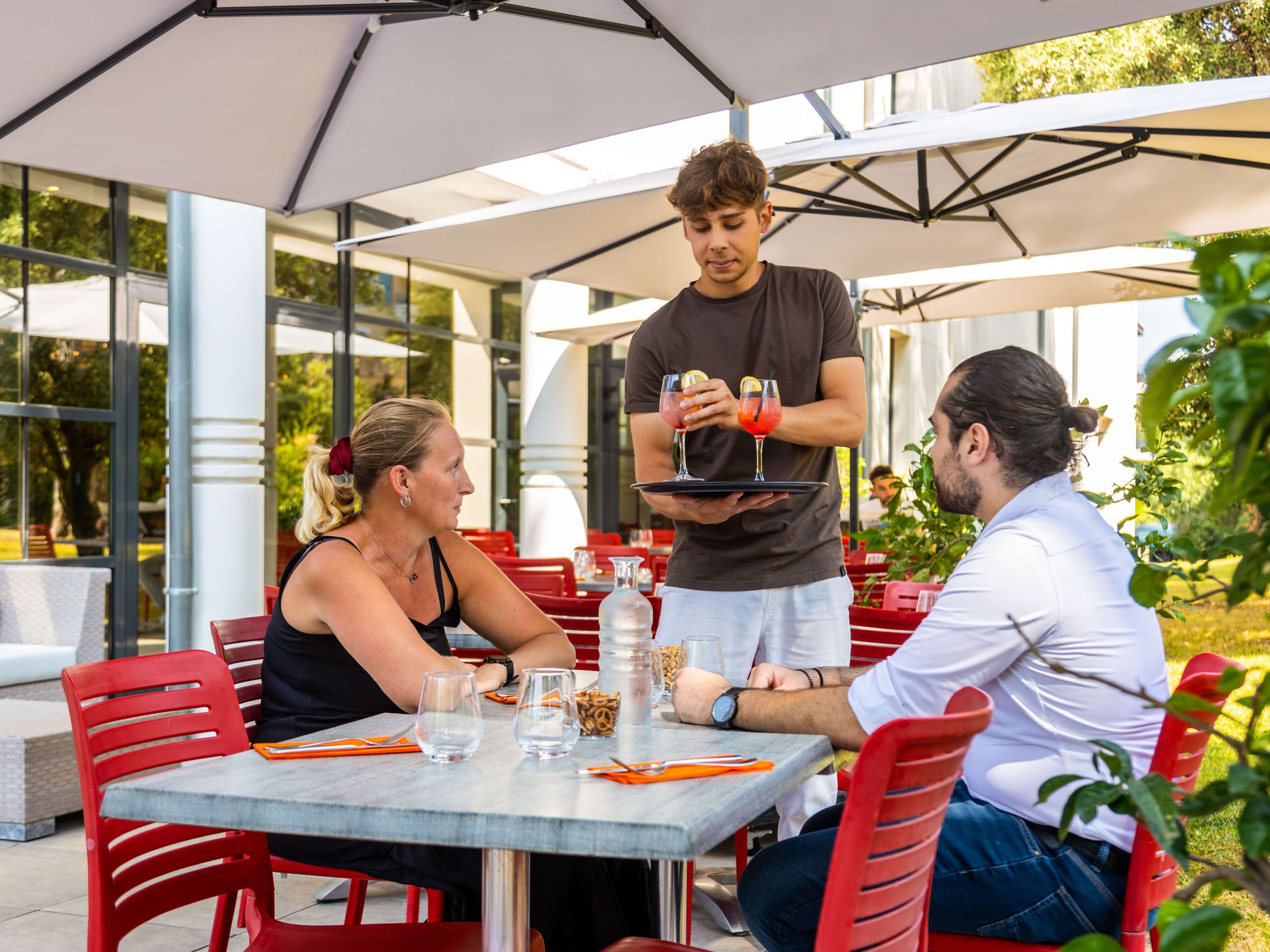 Images LA TABLE DE L ARBOIS