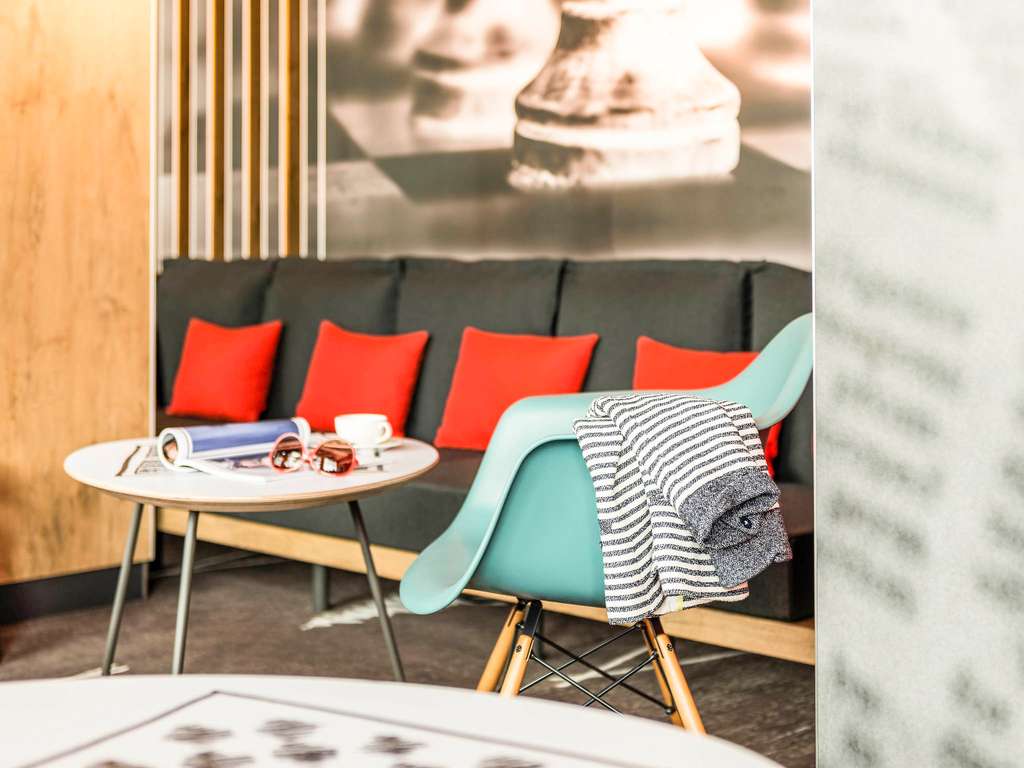 ibis Muenchen Garching, Daimlerstrasse 5 in Garching