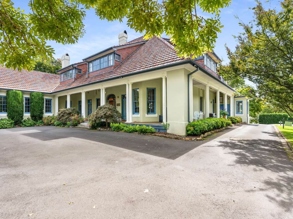Images Peppers Manor House