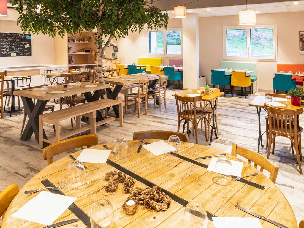 Images greet Hotel Nancy Sud