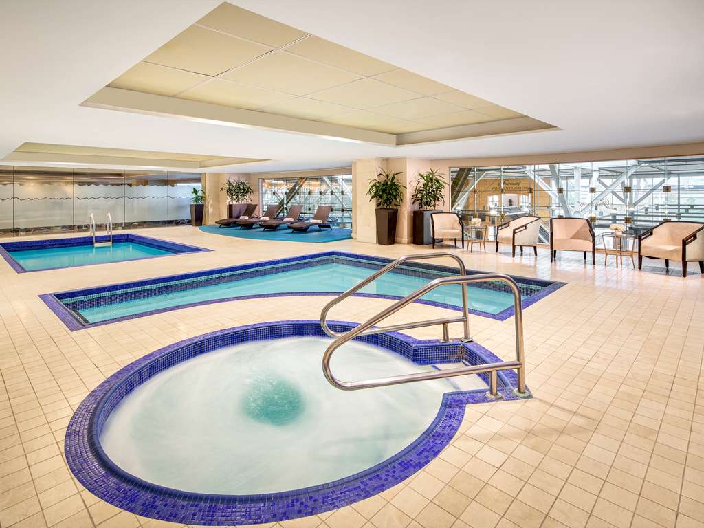 Images Fairmont Vancouver Airport