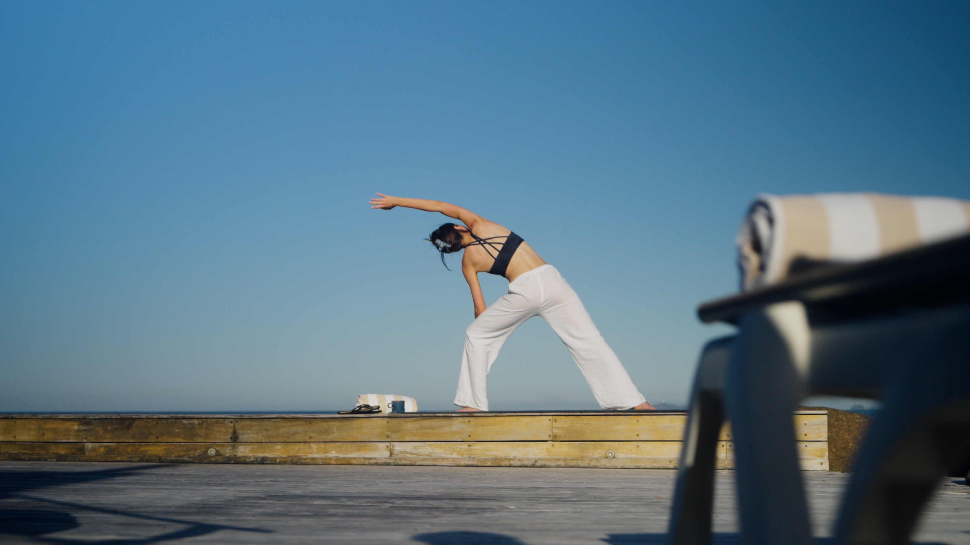 Prenez soin de votre corps et de votre esprit grâce à nos séances de sport, dans un cadre exceptionnel face à la Méditerranée. Prenez soin de votre corps et de votre esprit grâce à nos séances de sport, dans un cadre exceptionnel face à la Méditerranée.