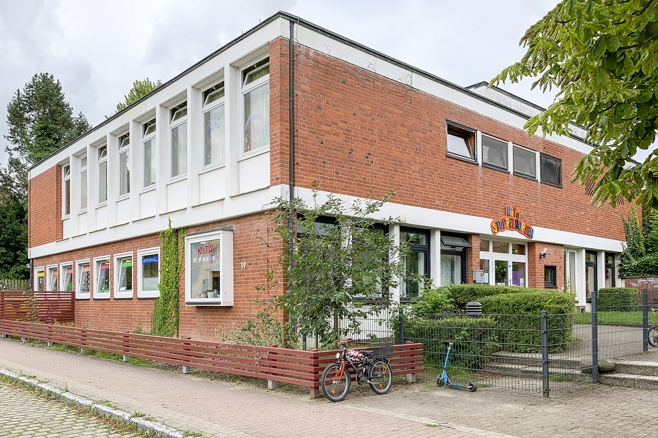 Johanniter-Kita Stoppelhopser Rümpeler Weg in Bad Oldesloe - Logo