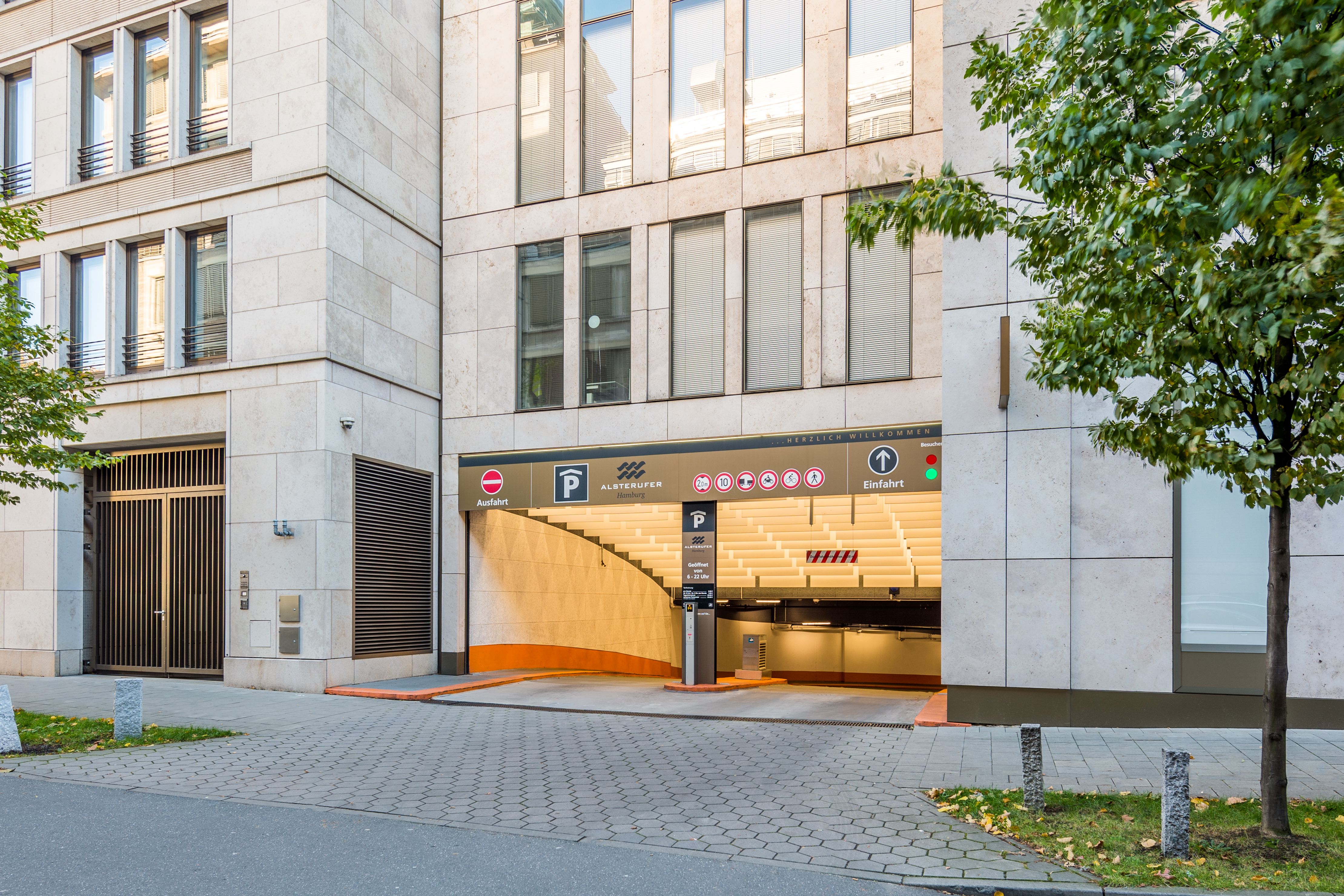 Bild 2 Goldbeck Parking  Alsterufer in Hamburg
