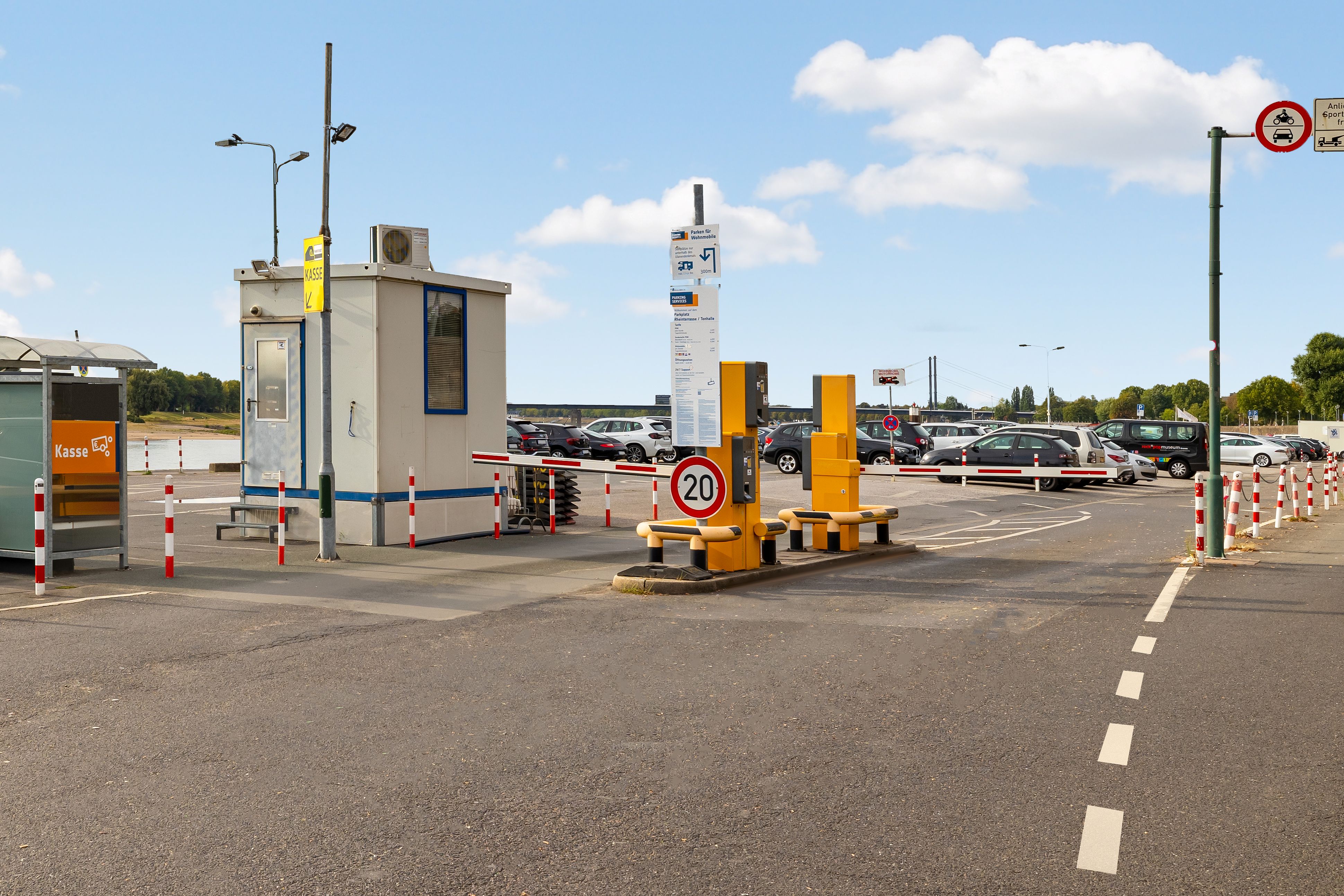 Bild 2 Goldbeck Parking  Rheinterassen / Tonhallen in Düsseldorf