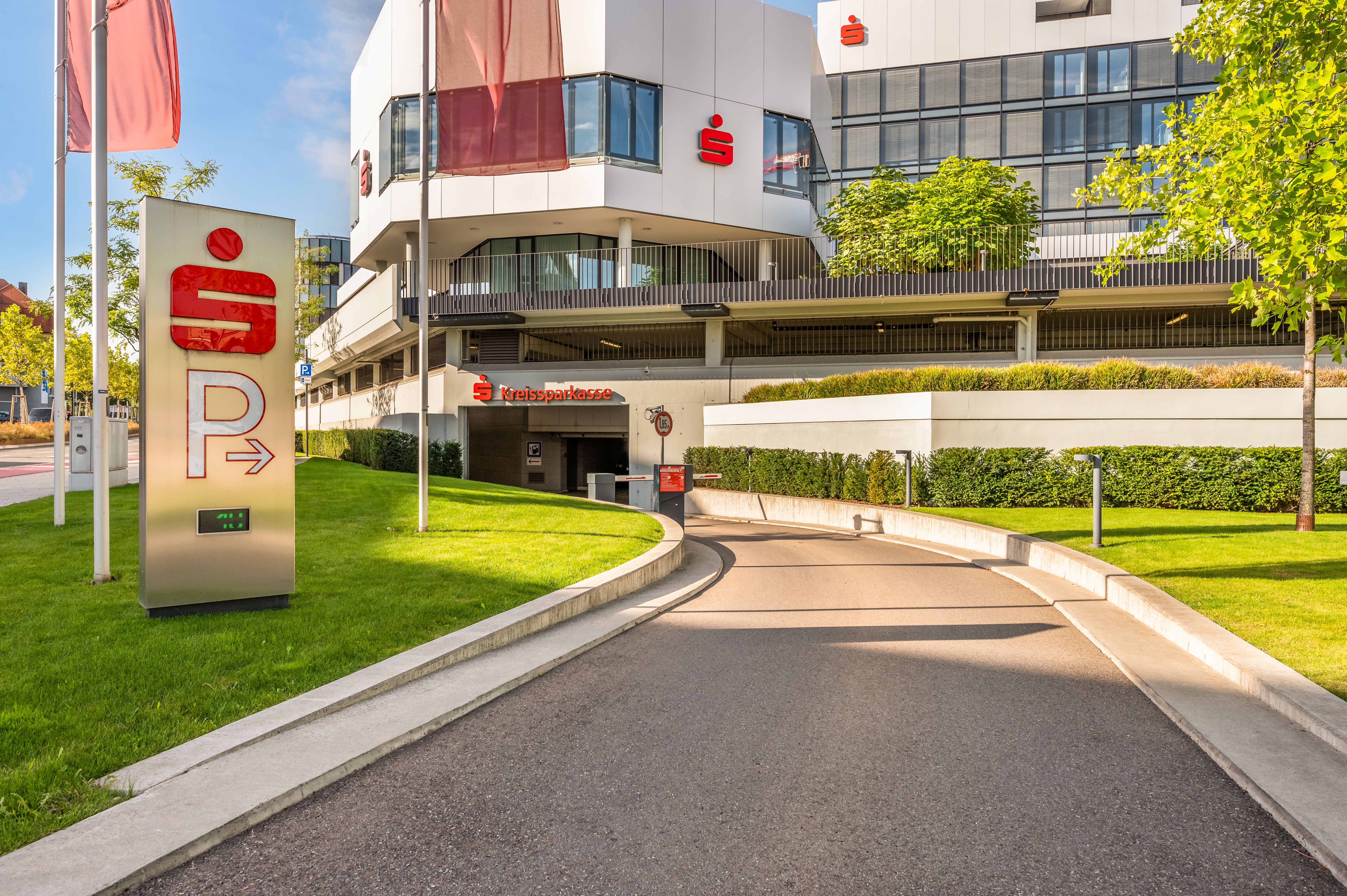 Bild 1 Goldbeck Parking  Kreissparkasse in Böblingen