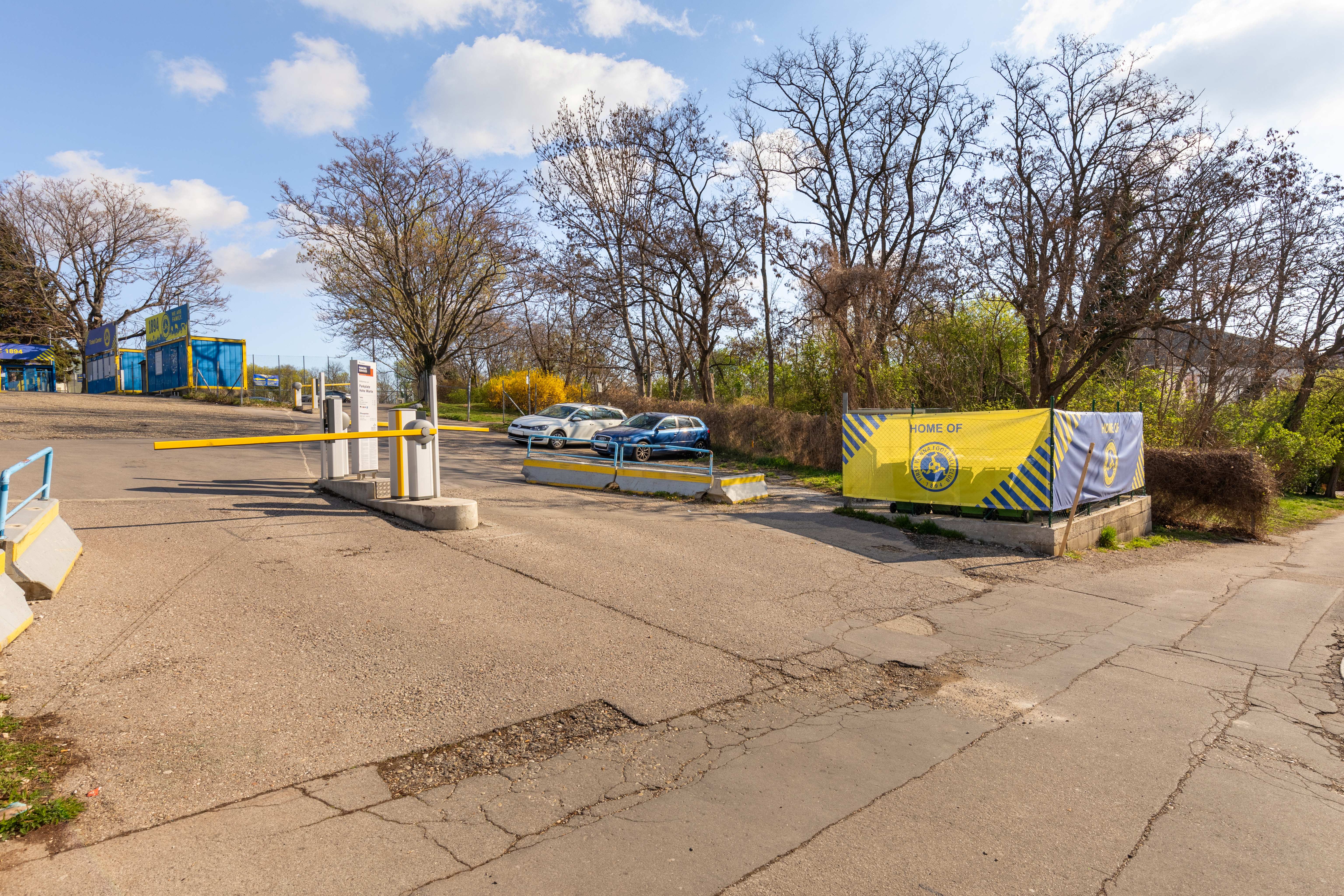 Bild 3 von Goldbeck Parking  Freiparkplatz Hohe Warte