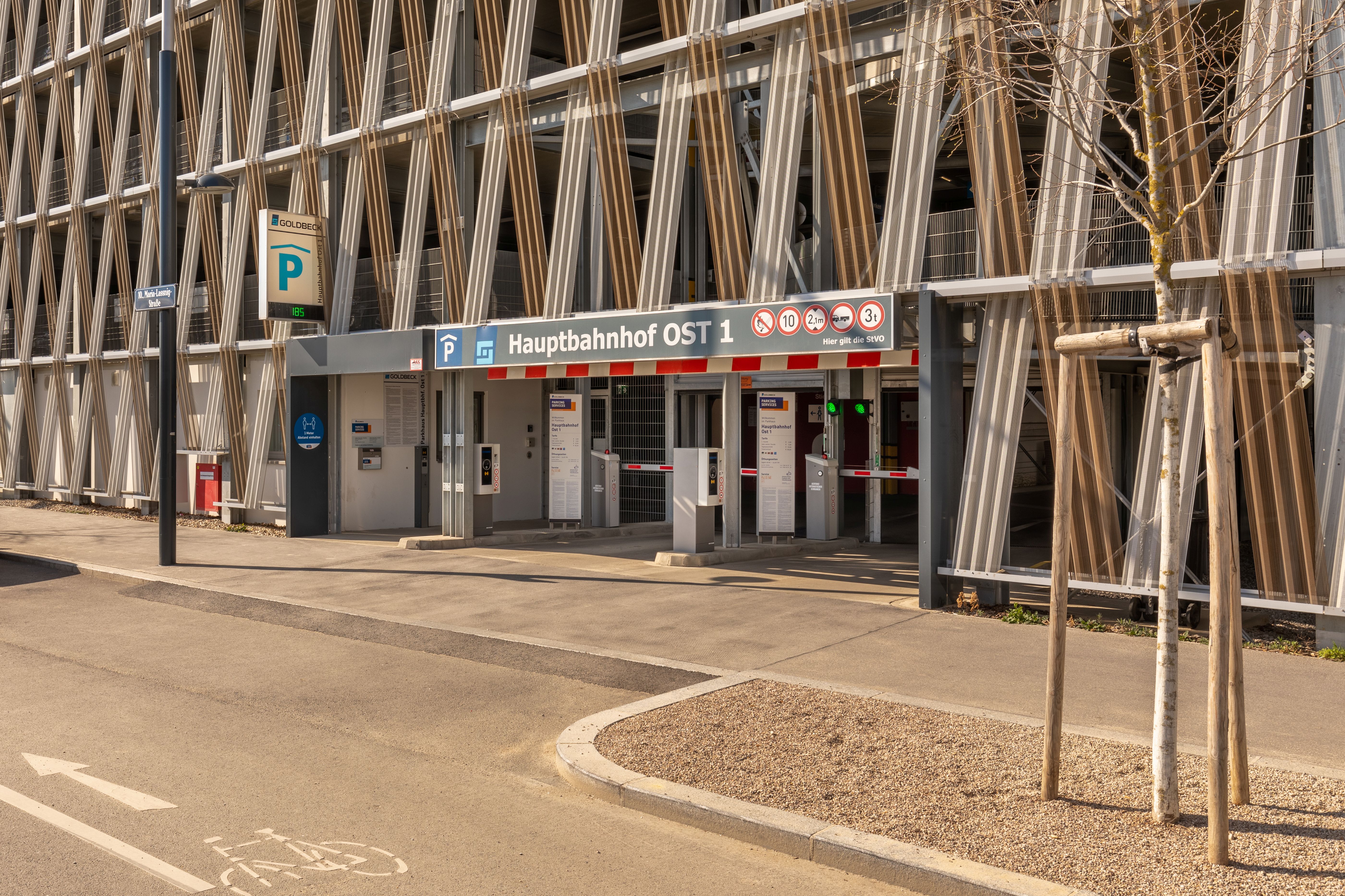 Goldbeck Parking  Hauptbahnhof Ost 1, Maria-Lassnig-Straße 28 in WIen